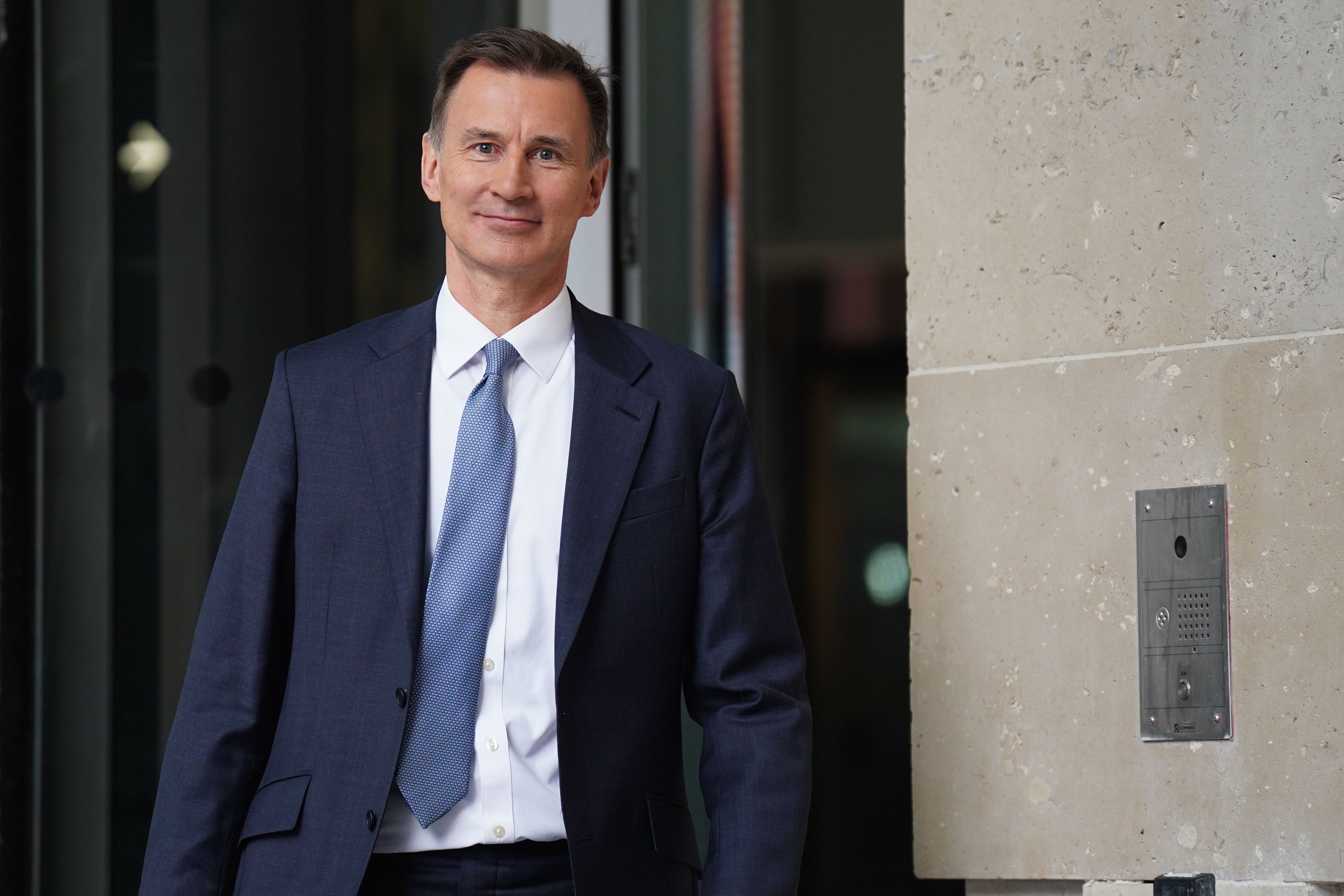 Jeremy Hunt should not sacrifice his reputation for providing stability by playing party politics