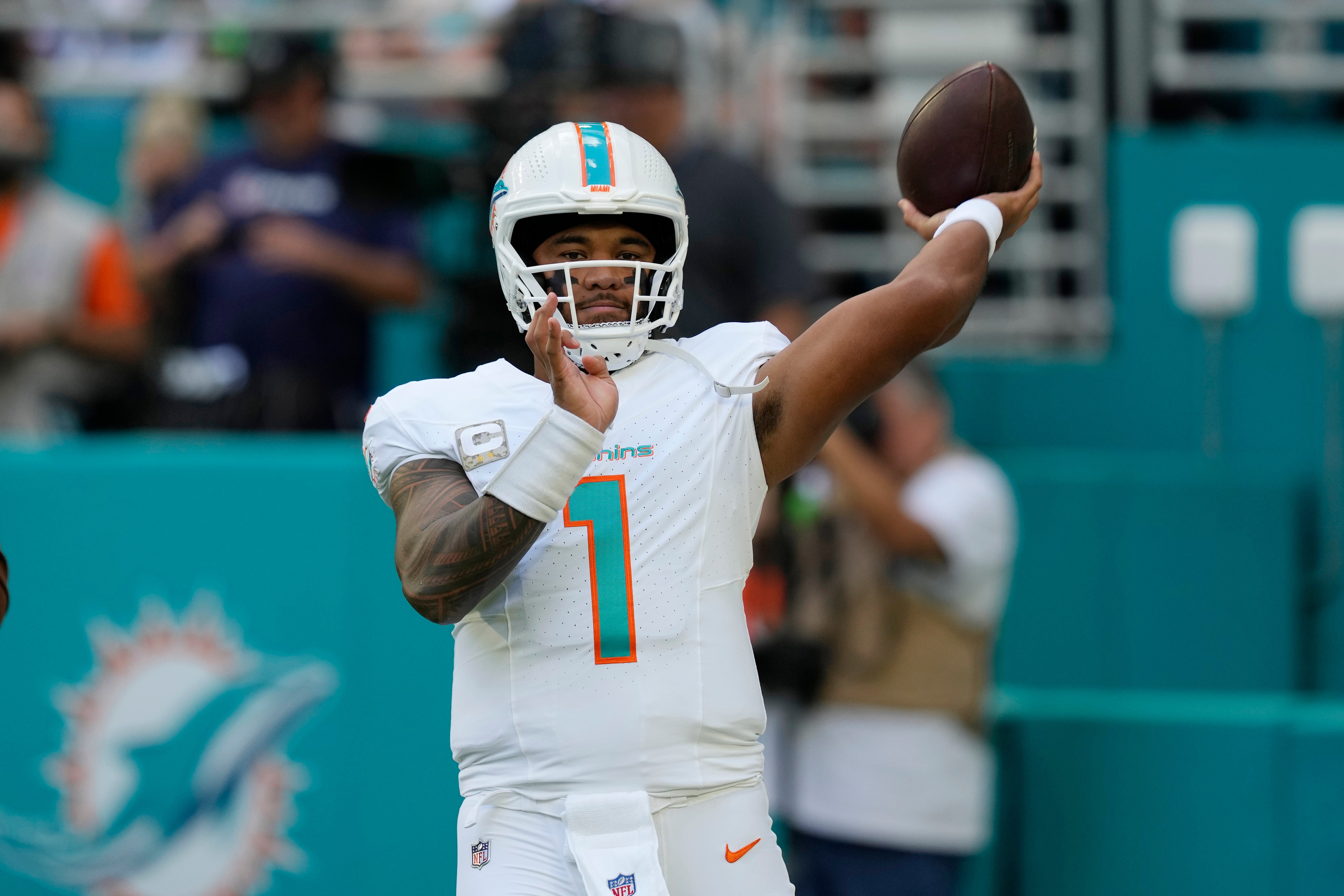 Raiders Dolphins Football