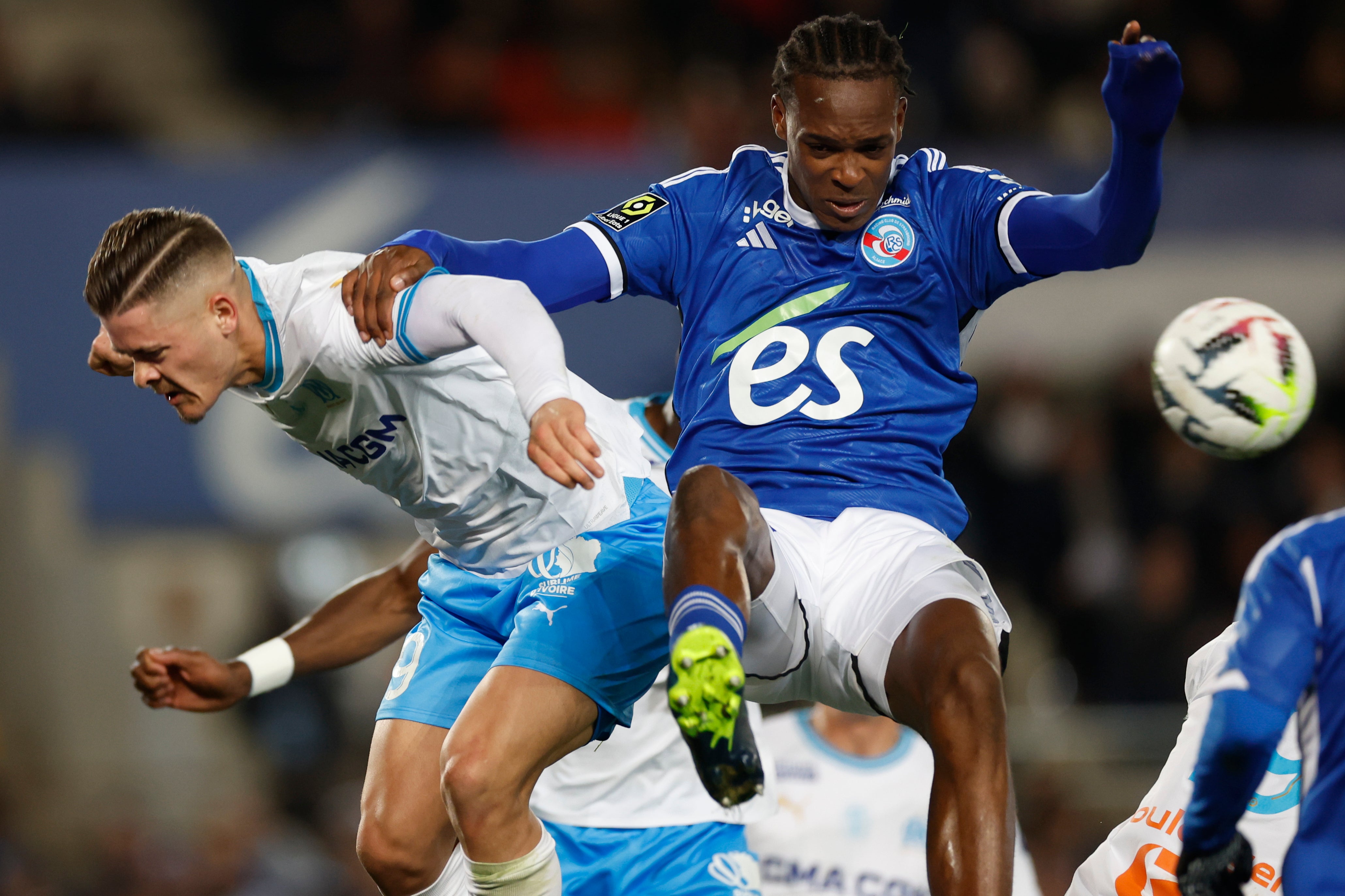 Chelsea agree deal to sign Dutch striker from sister club Strasbourg in 2026