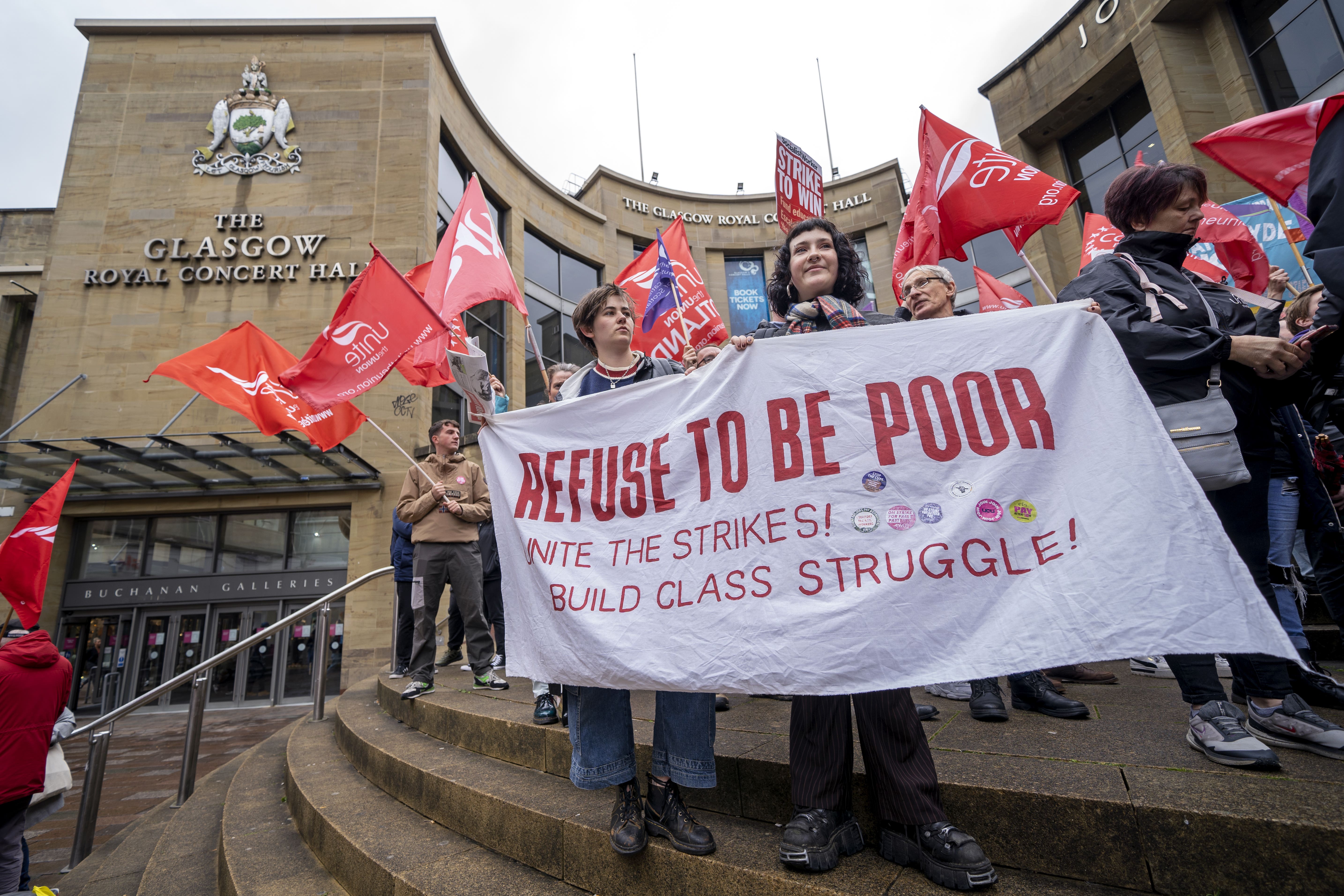 College staff have been offered a ‘final’ pay increase of £5000 over three years in a bid to bring a longstanding dispute to a close (Jane Barlow/PA)