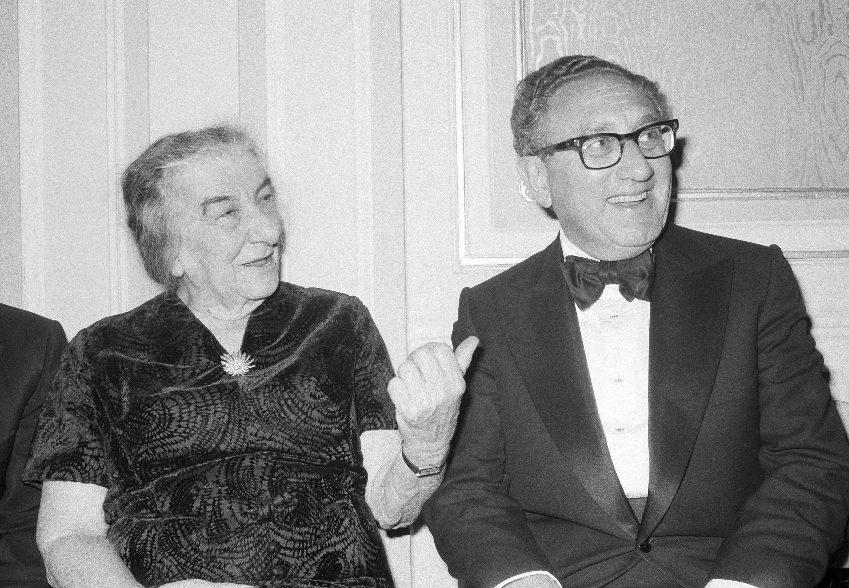 Golda Meir with Henry Kissinger in 1977