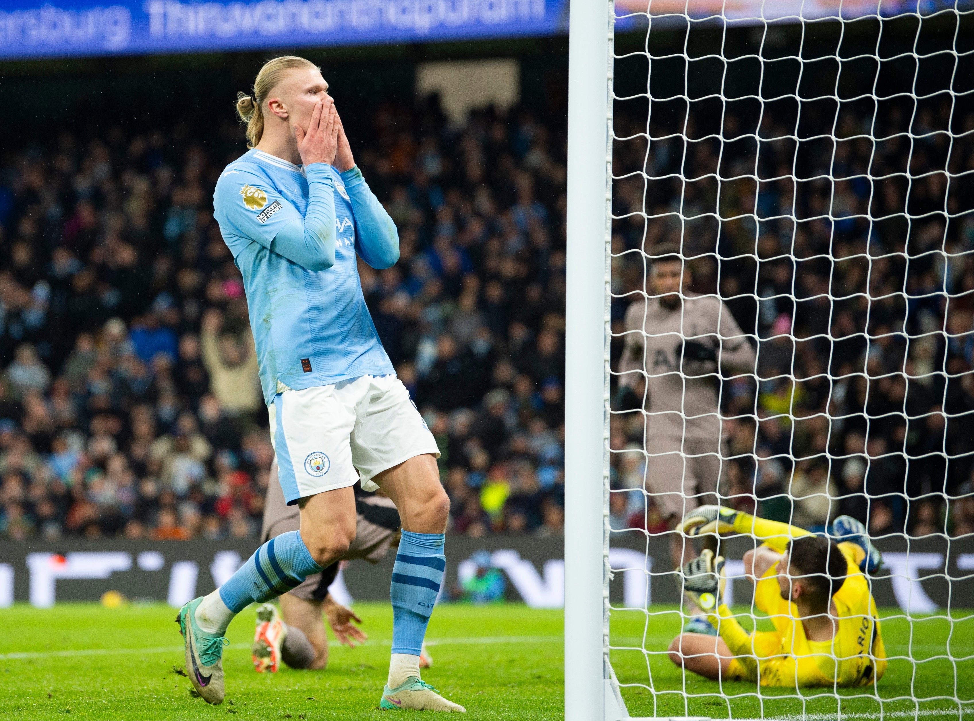 Haaland uncharacteristically missed an almost open goal against Spurs