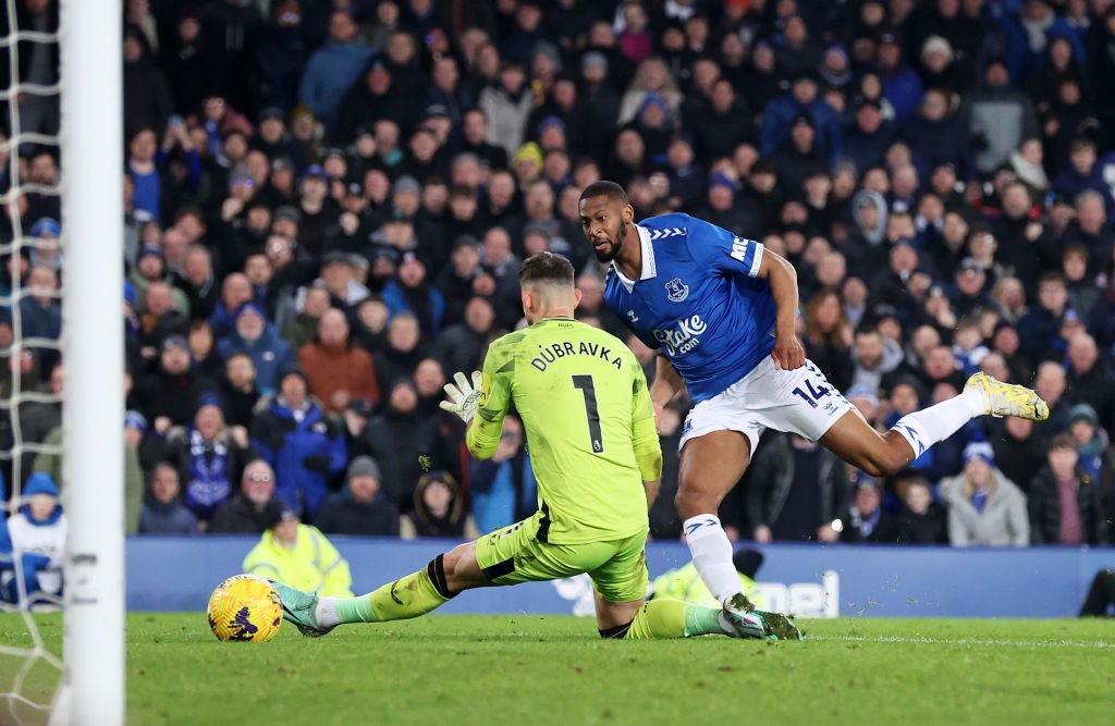 Beto scores his first Premier League goal