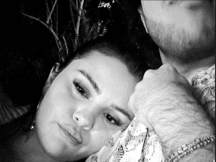 Selena Gomez posts selfie with Benny Blanco to her Instagram story