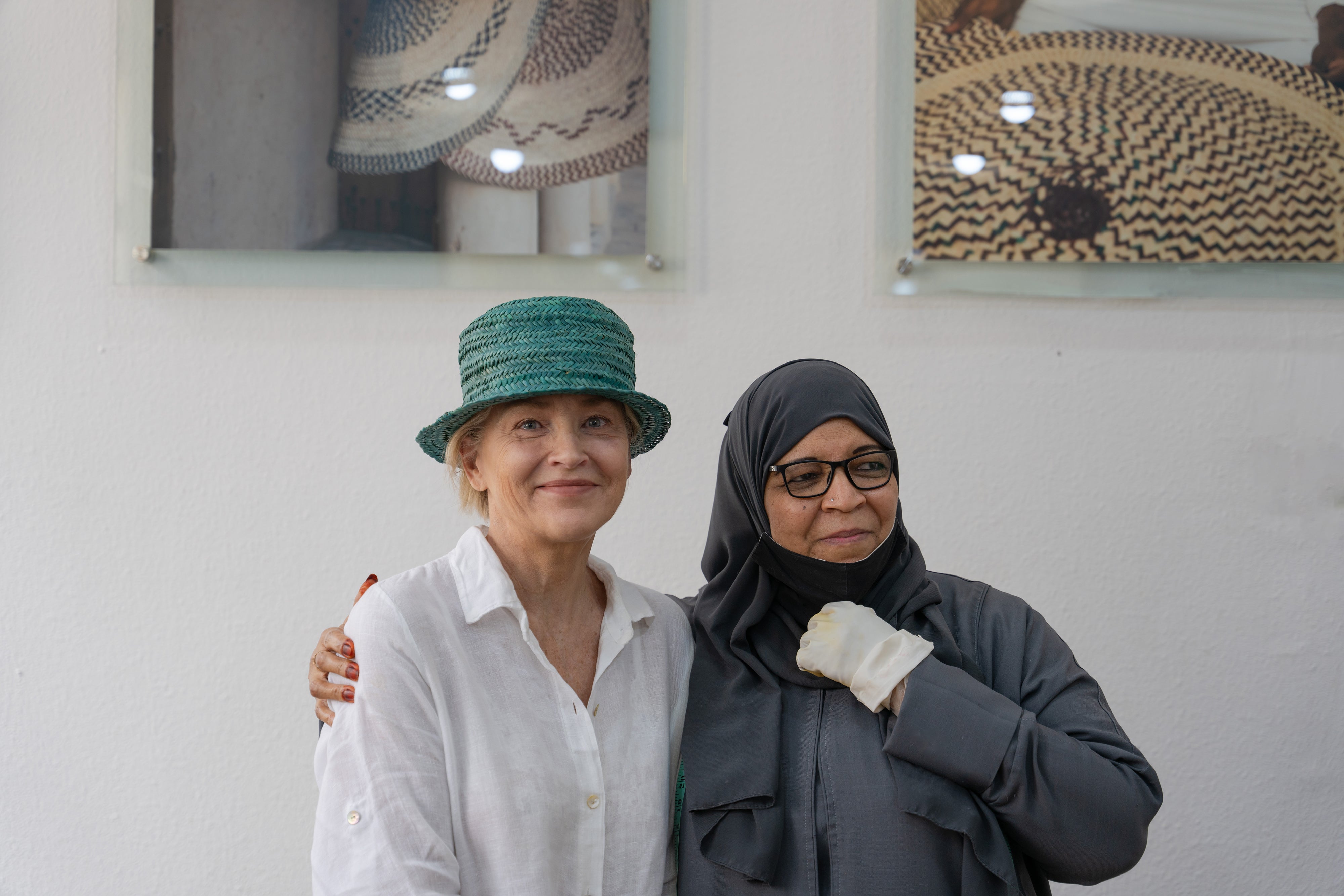 Sharon Stone with Fayza at the Madrasat Addeera in the old town of Alula.