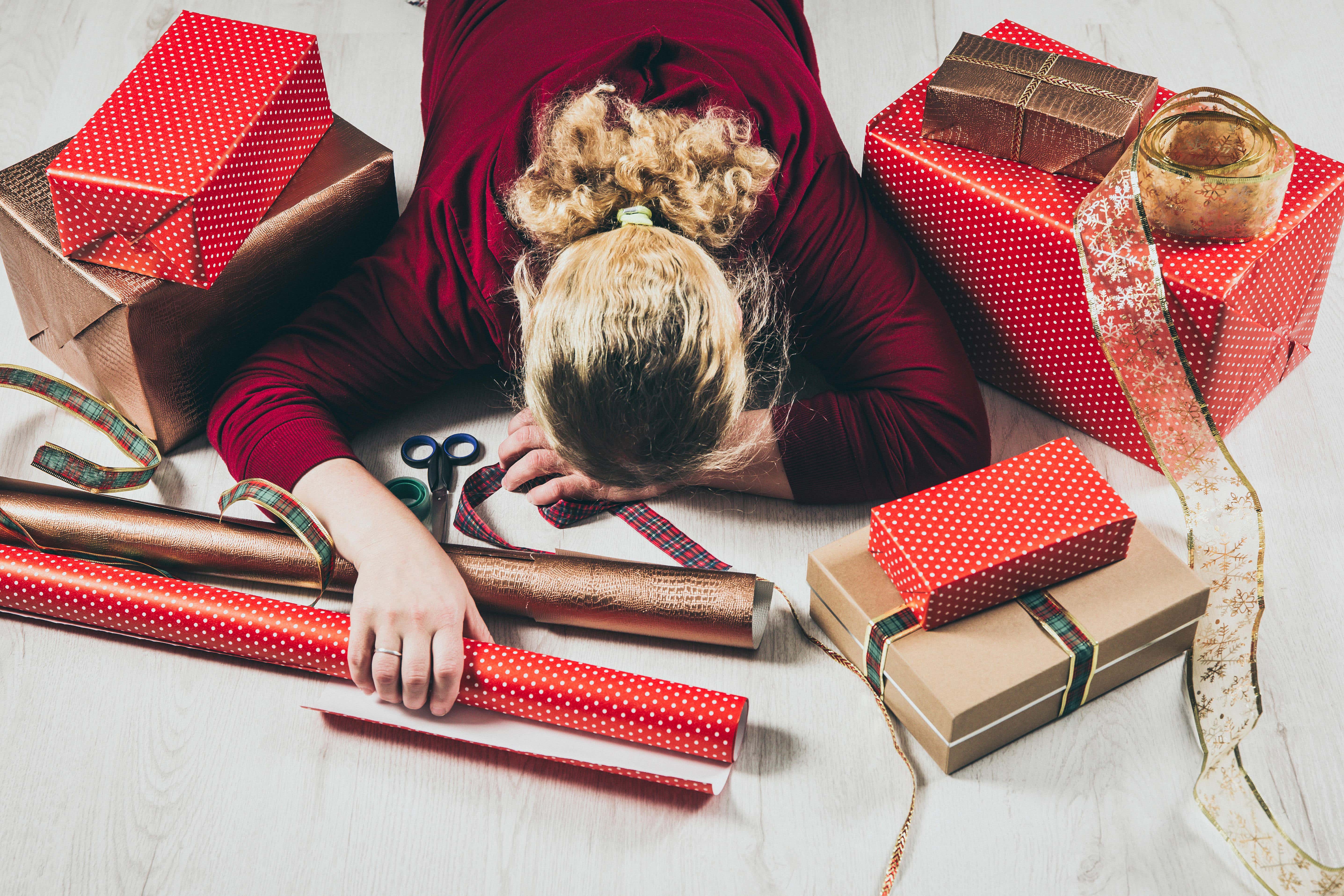 It takes on average two hours and 41 minutes to wrap all the presents, according to research