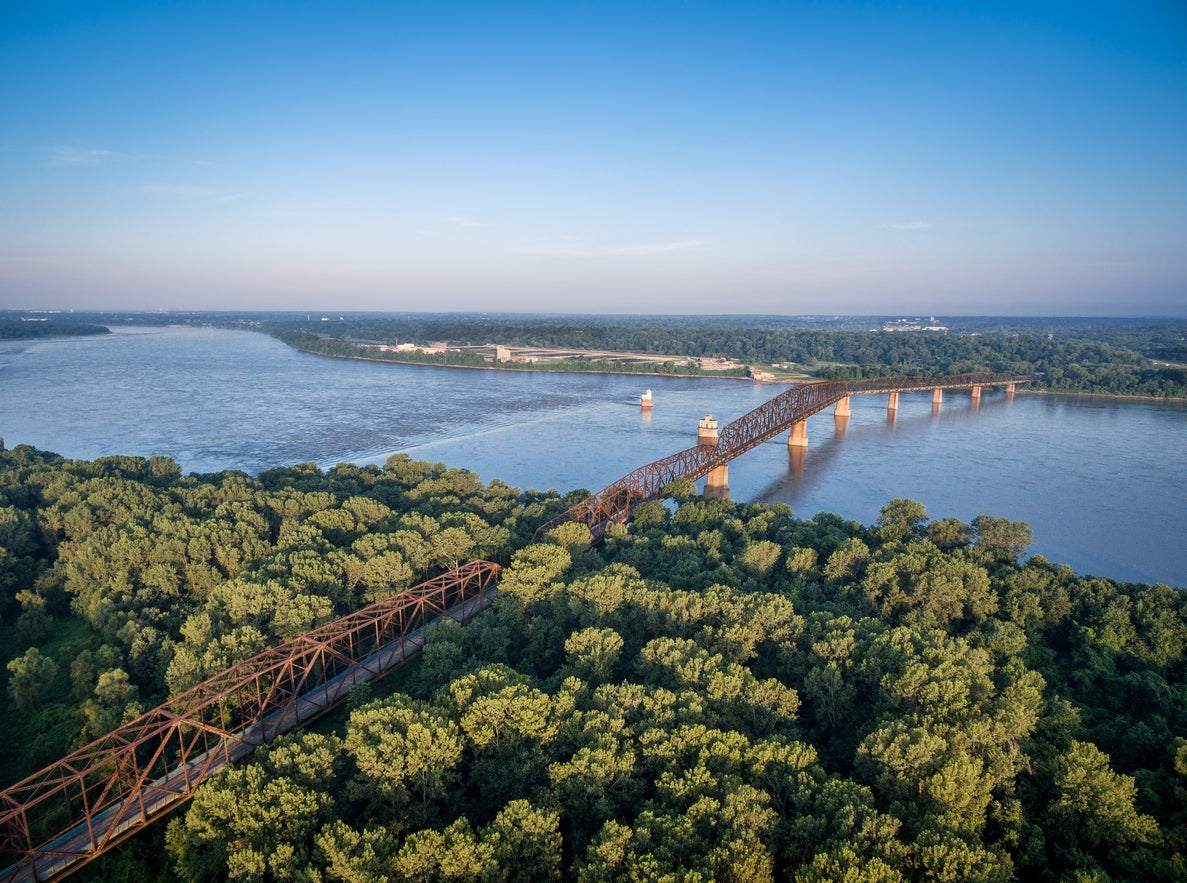 The Great River Road consists of a series of different state and local roads