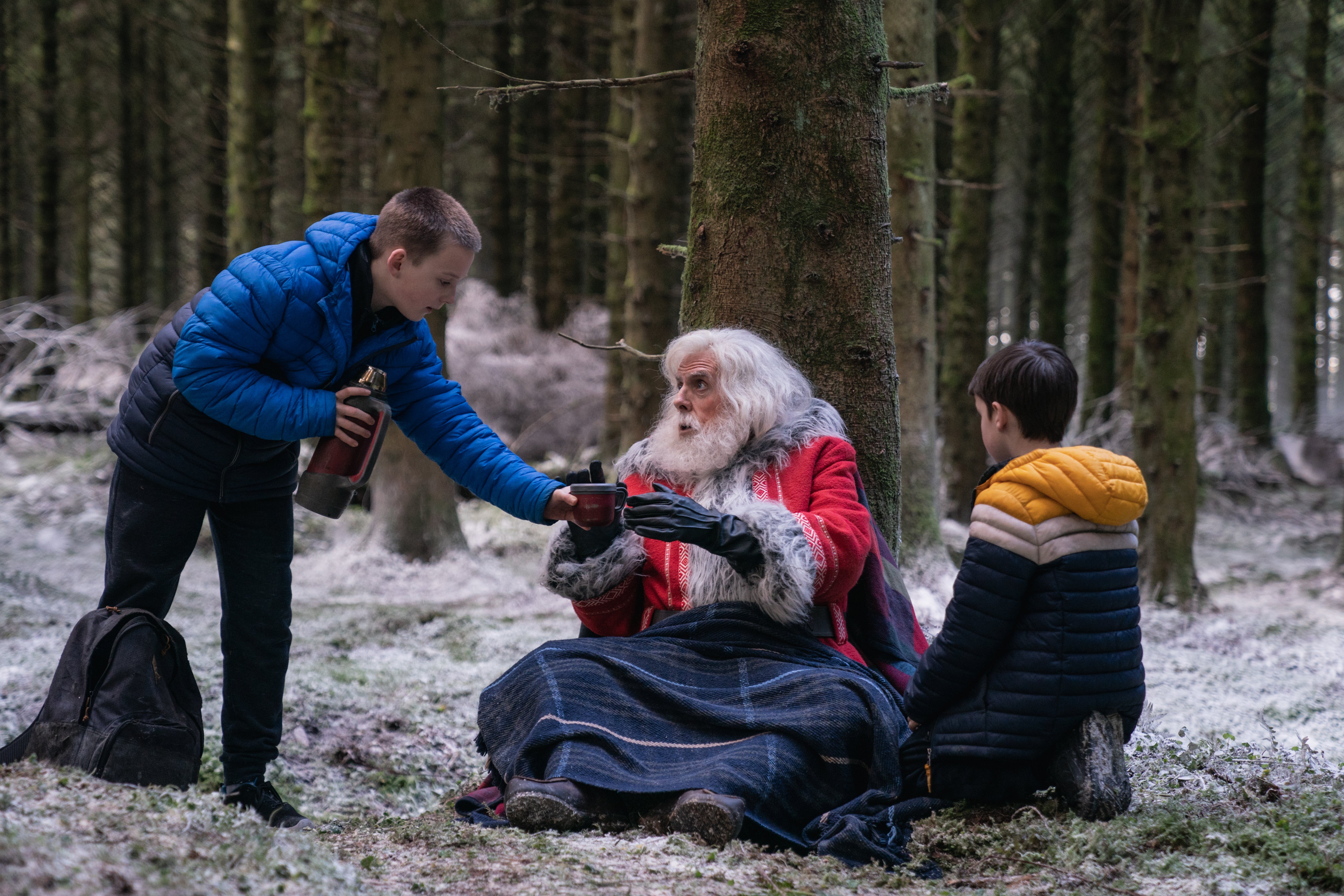 Santa Spall with his young co-stars in ‘The Heist Before Christmas’