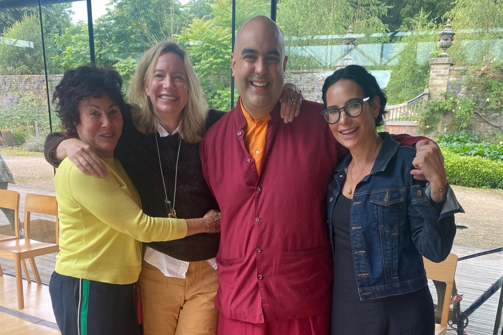 Helen Kirwan-Taylor with Ruby Wax on a meditation retreat