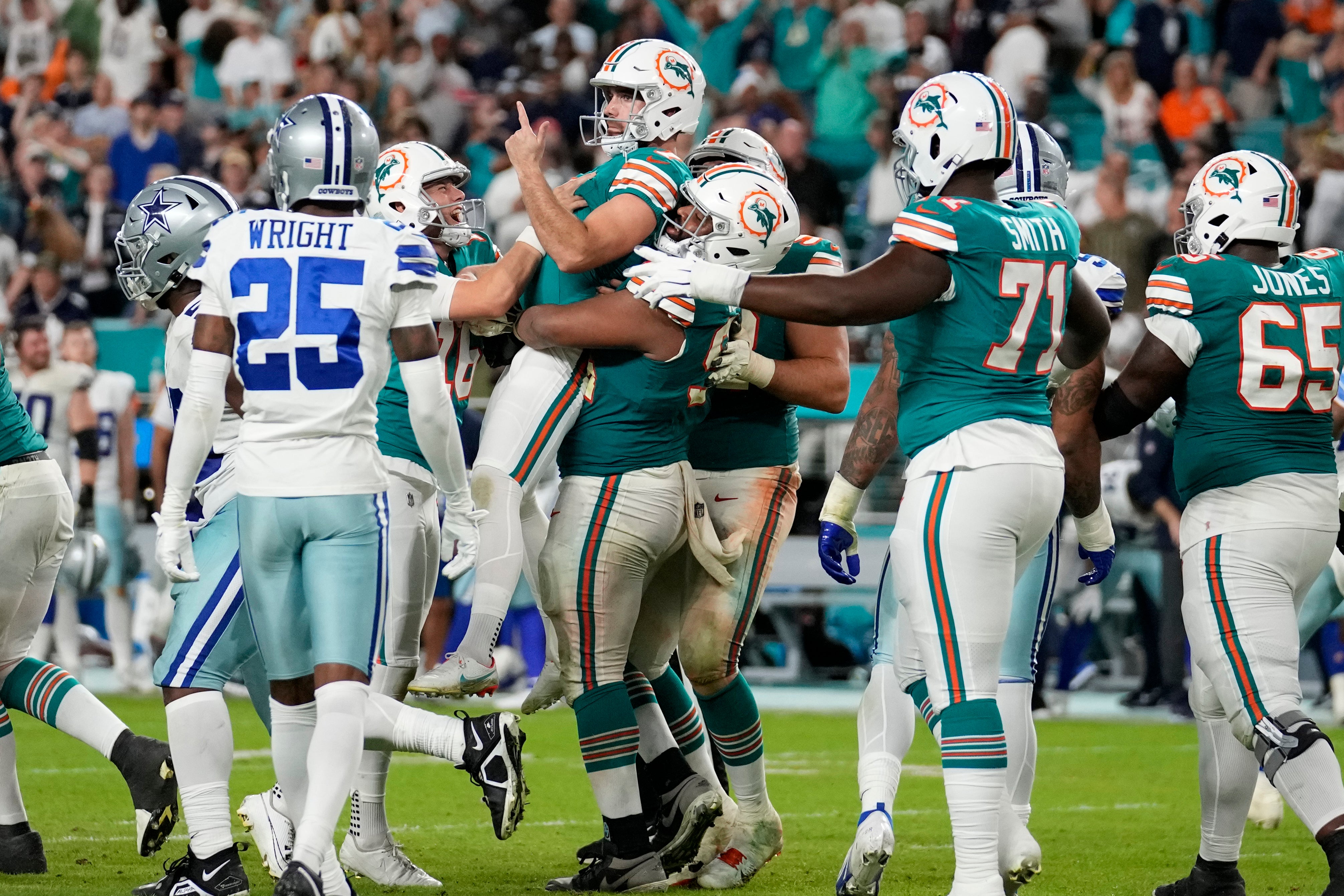Cowboys Dolphins Football