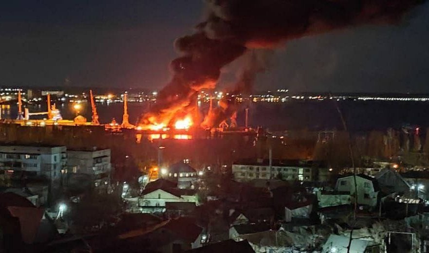 A huge fireball could be seen in the port of Feodosia, where the Novocherkassk was docked