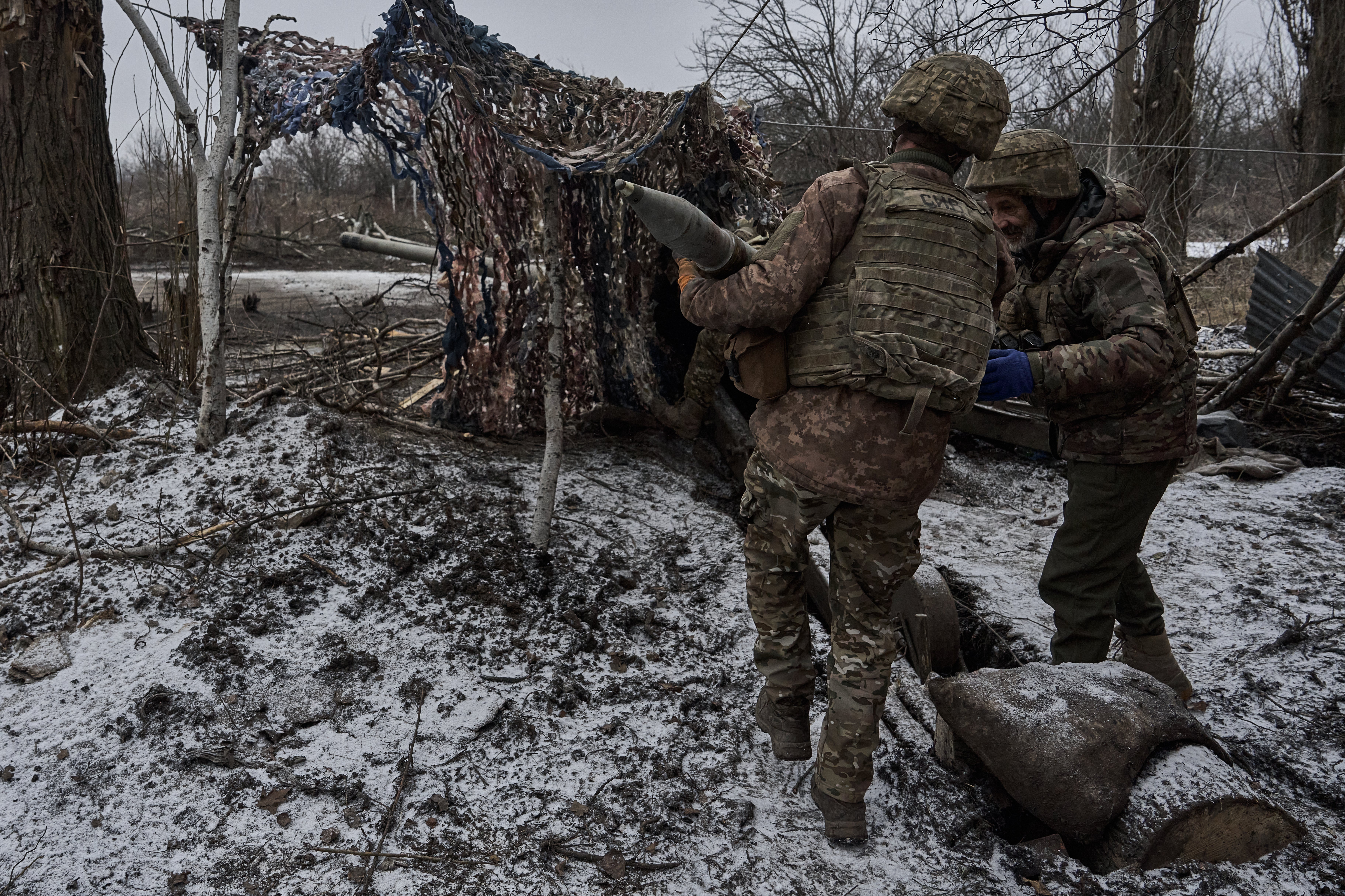 Troops in Avdiivka