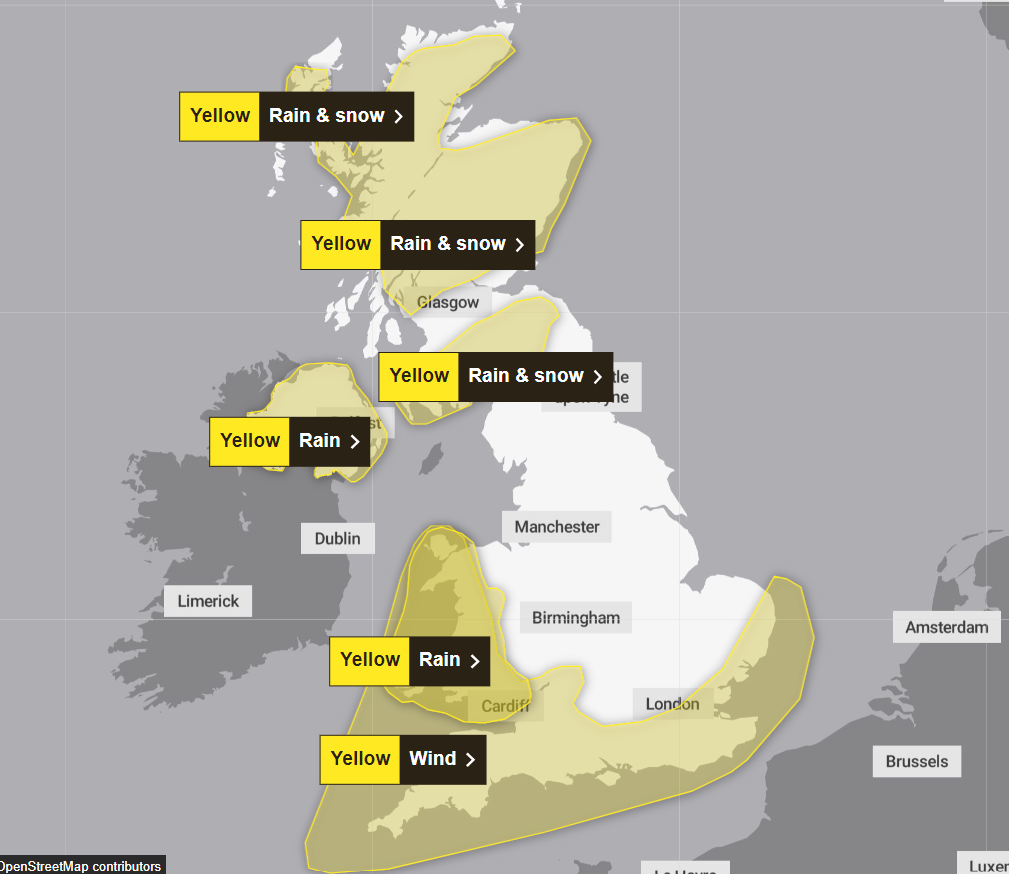 Several weather warnings for snow and rain are in place for Saturday, 30 December