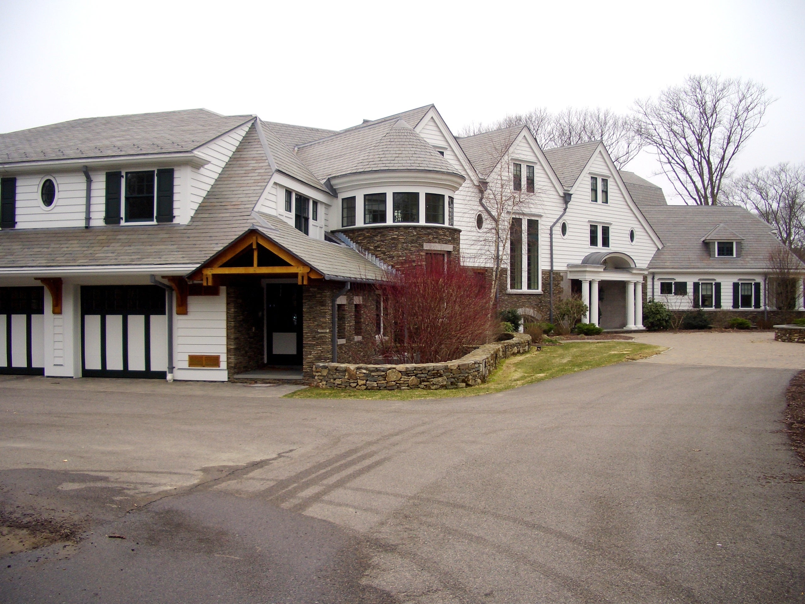 Dover, Massachusetts mansion where three family members were found dead