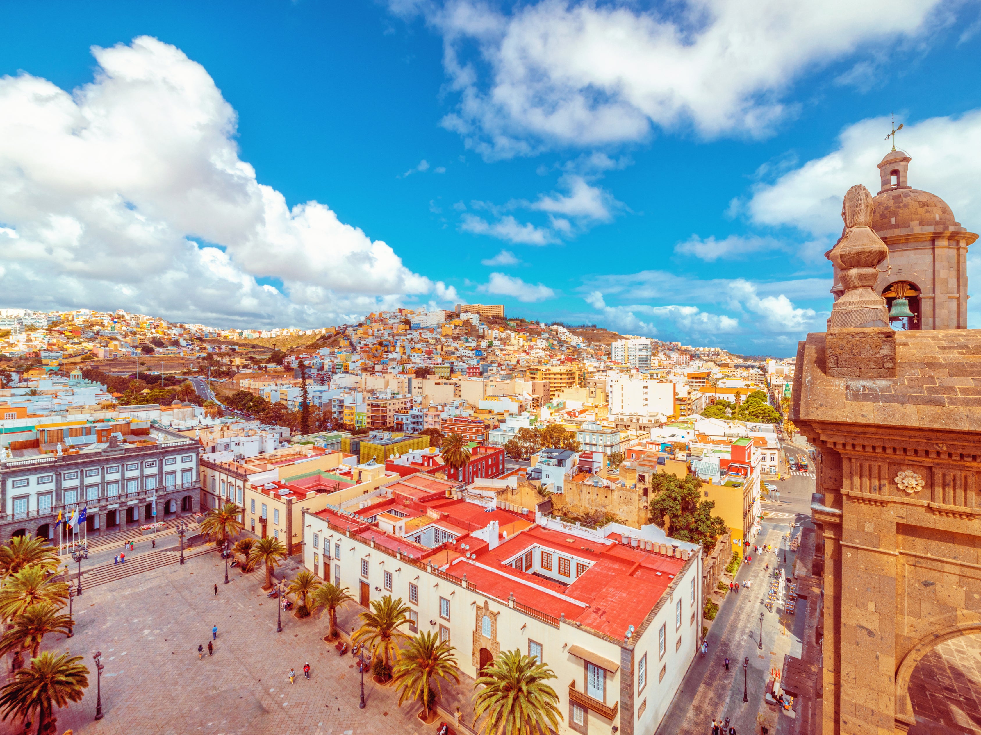 Dive feet first in Gran Canaria with walking routes from coast to coast