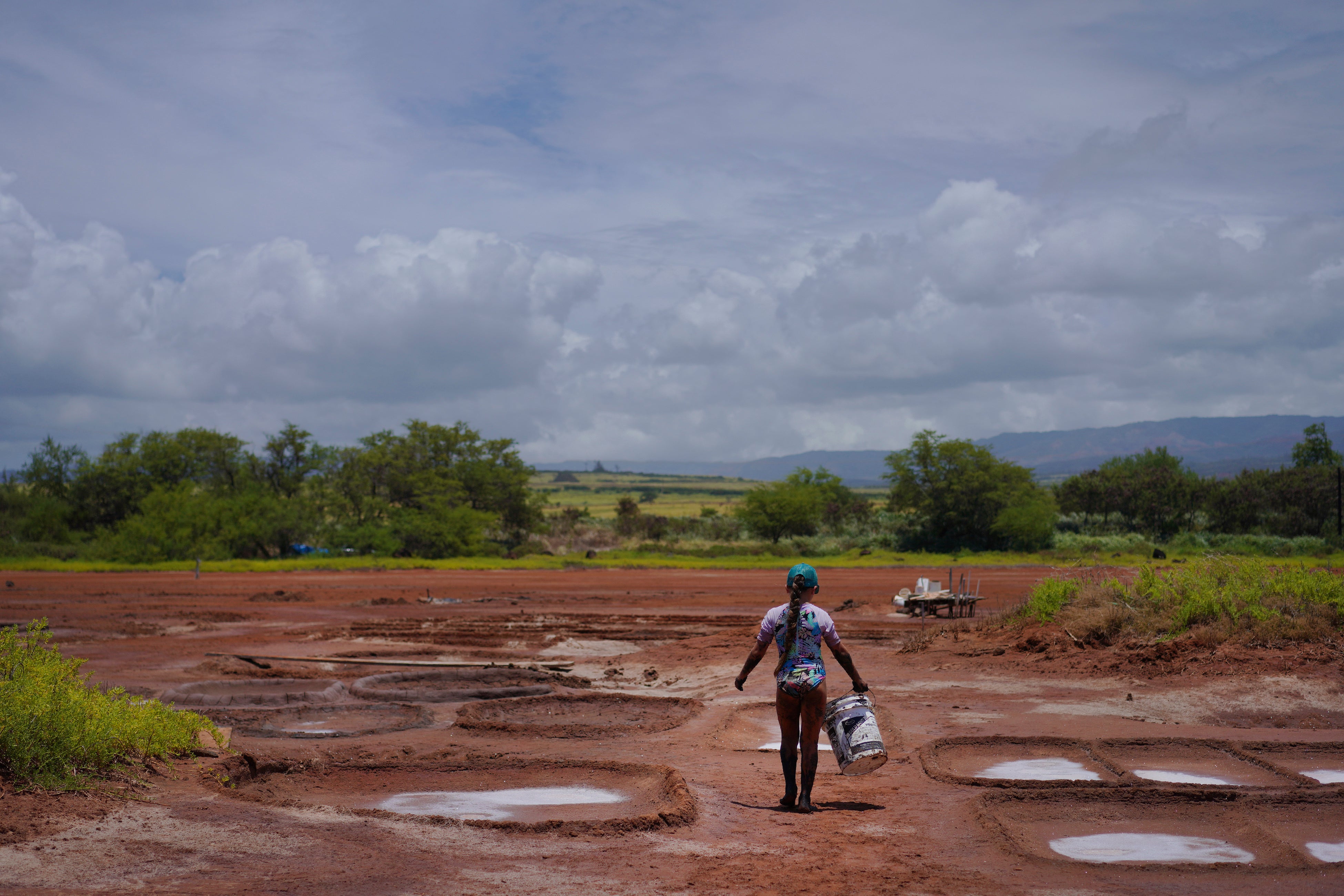 Native Hawaiian Salt Makers