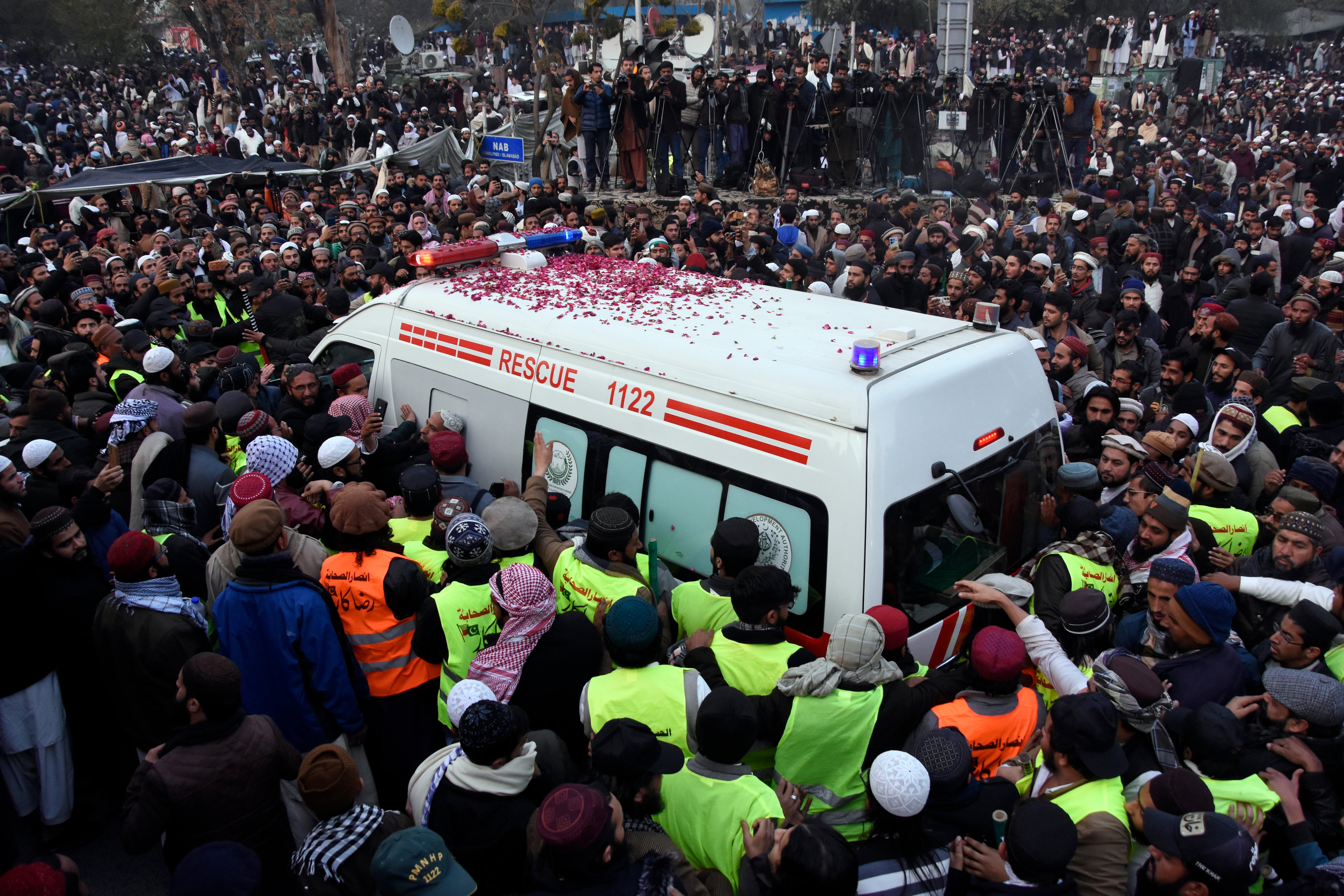 Pakistan Cleric Killed