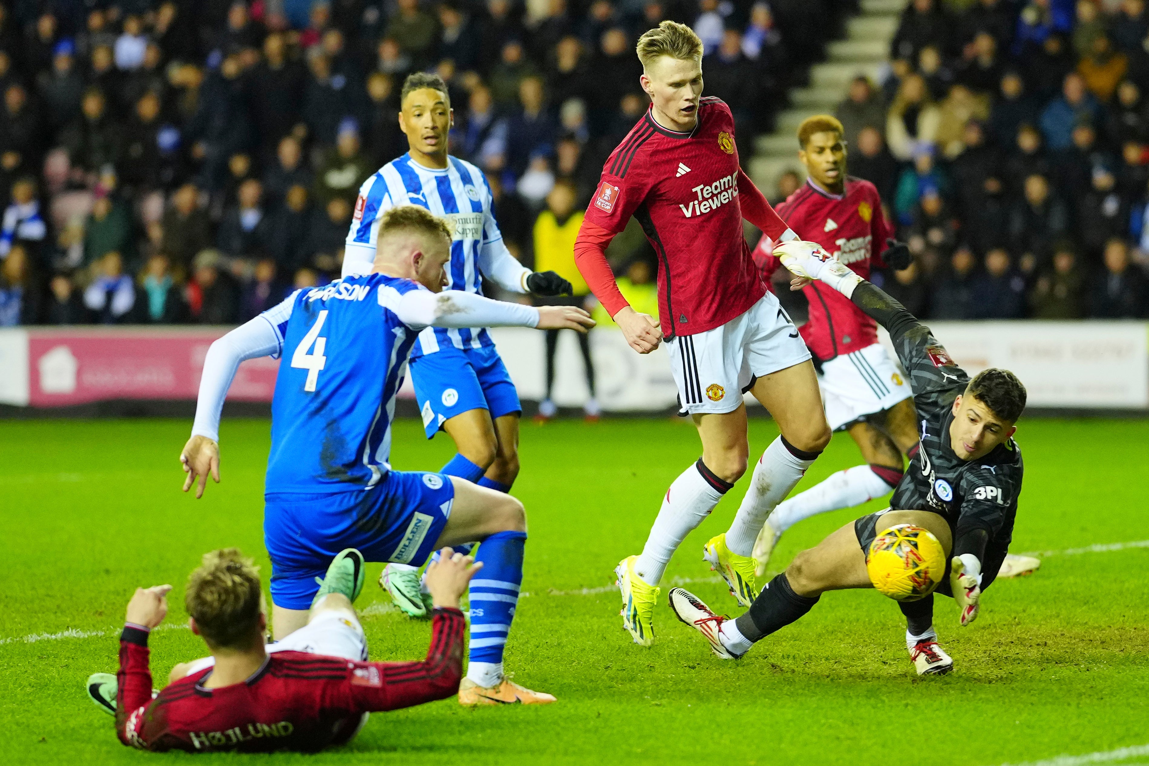 Wigan goalkeeper, Sam Tickle, had an impressive night to deny the likes of Marcus Rashford and Rasmus Hojlund