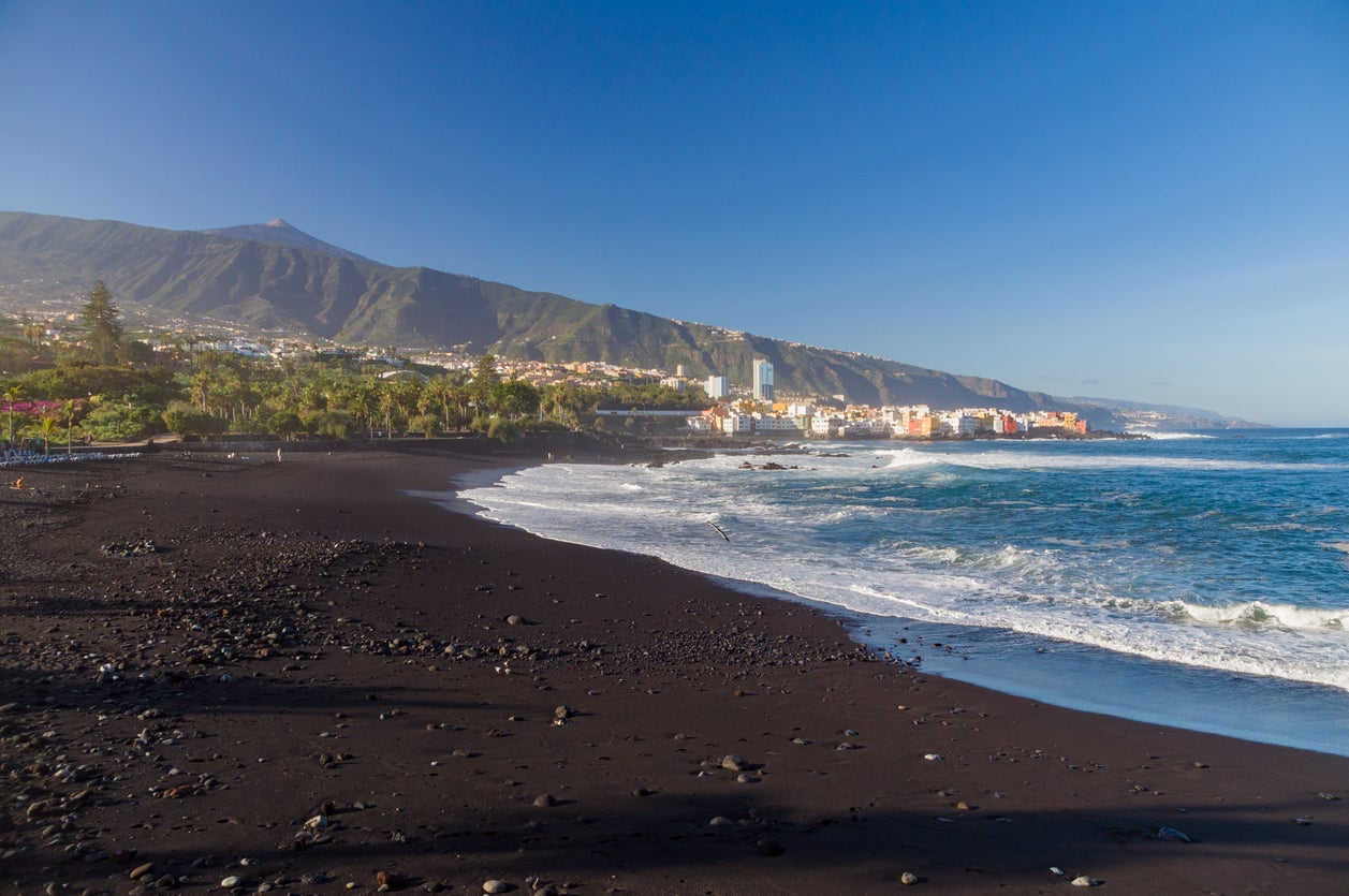 Playa Jardin is one of Tenerife’s busier beaches, and welcomes many visitors whatever the weather