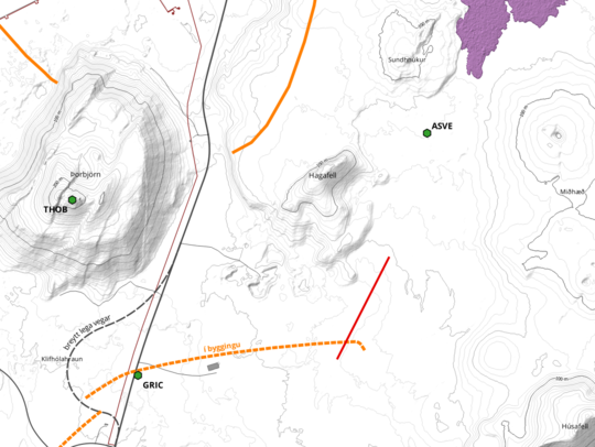 A map showing the fissure opening marked with a red line.