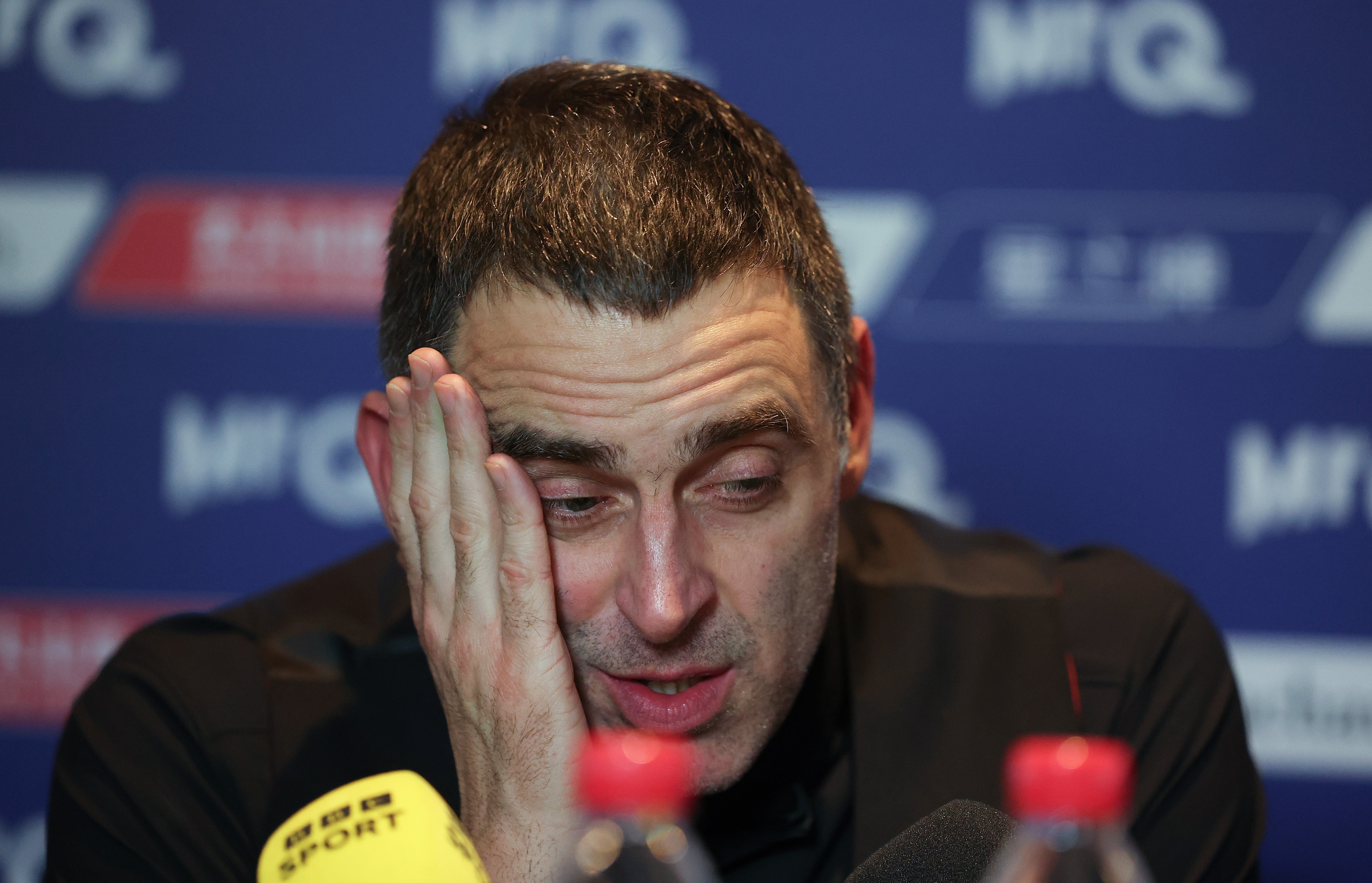 Ronnie O’Sullivan wasn’t happy despite victory over Zhou