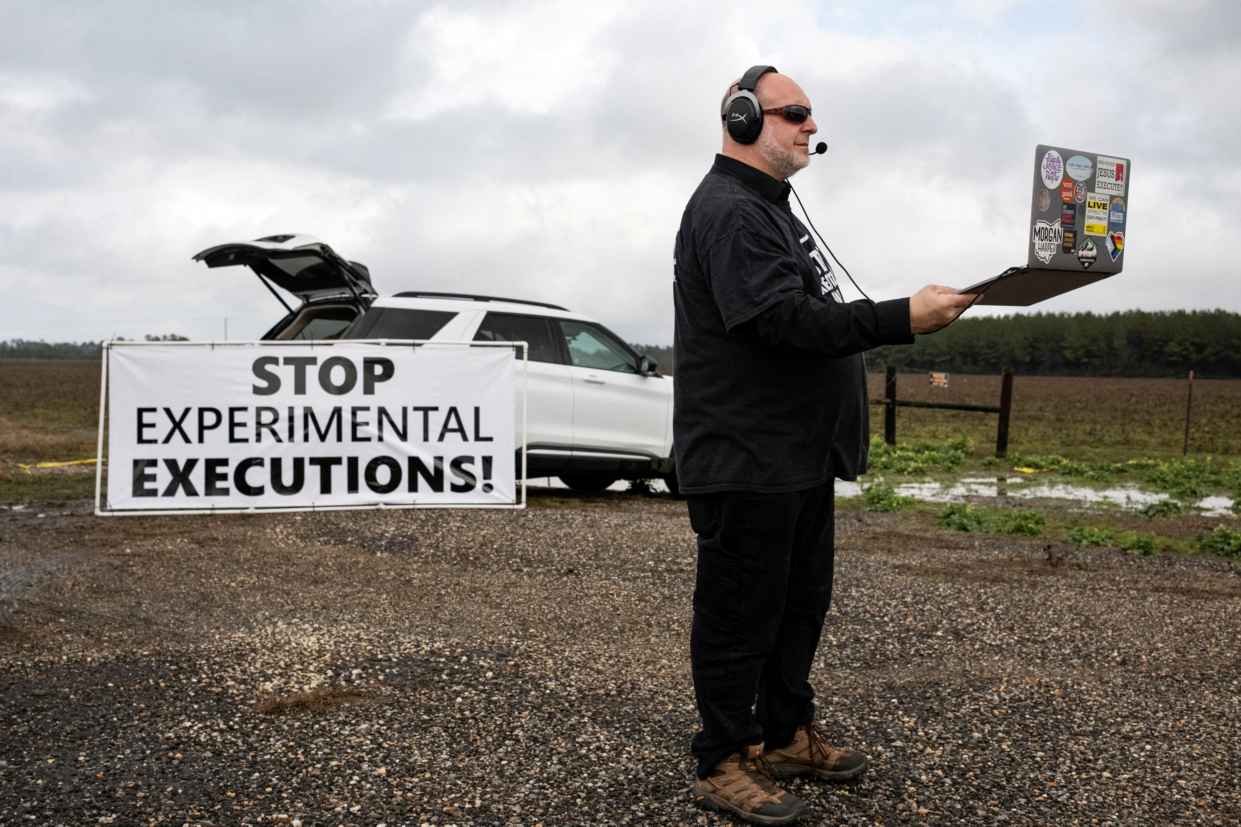 Co-founder and executive director of Death Penalty Action Abraham Bonowitz outside the penitentiary