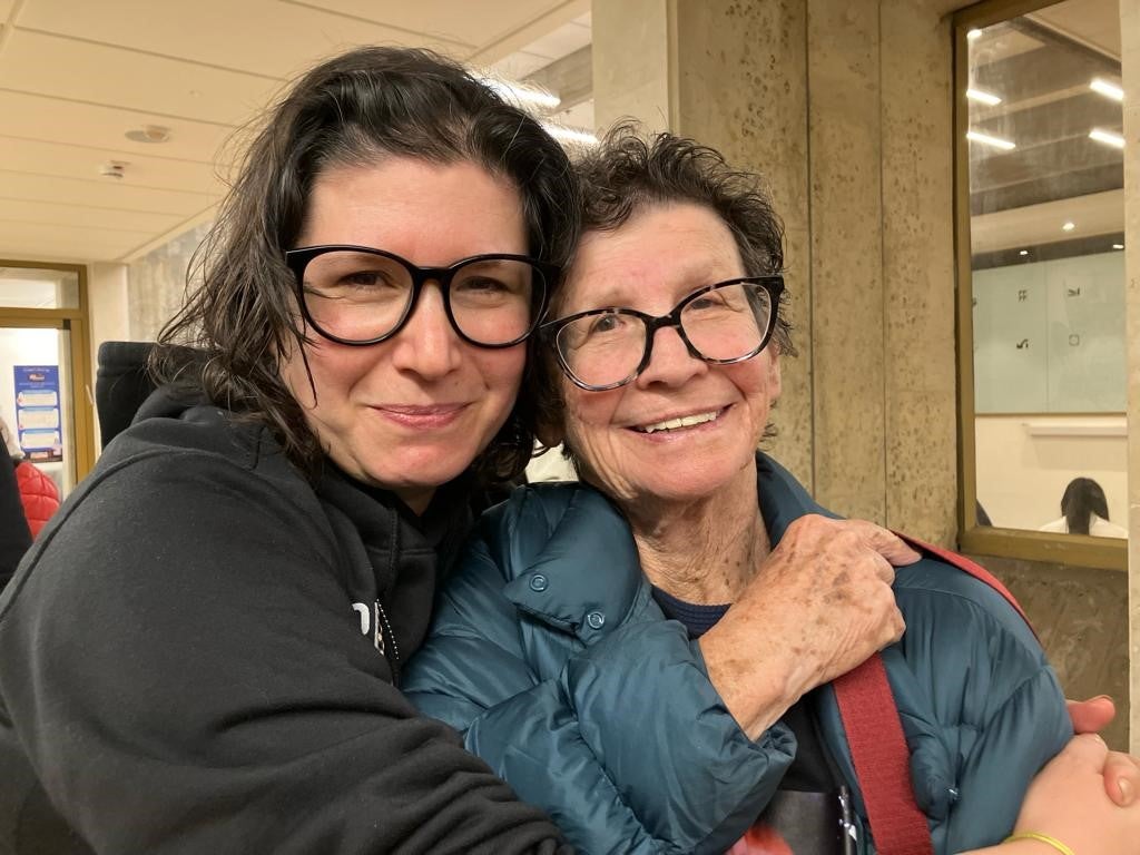 Sharon Lifschitz with her 85-year-old mother Yocheved Lifschitz who was released during the last ceasefire in November 2023