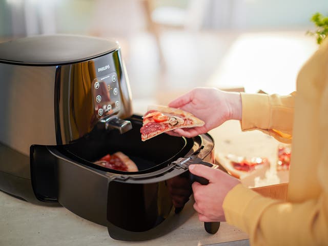 <p>Try the five-miute air fryer pizza </p>