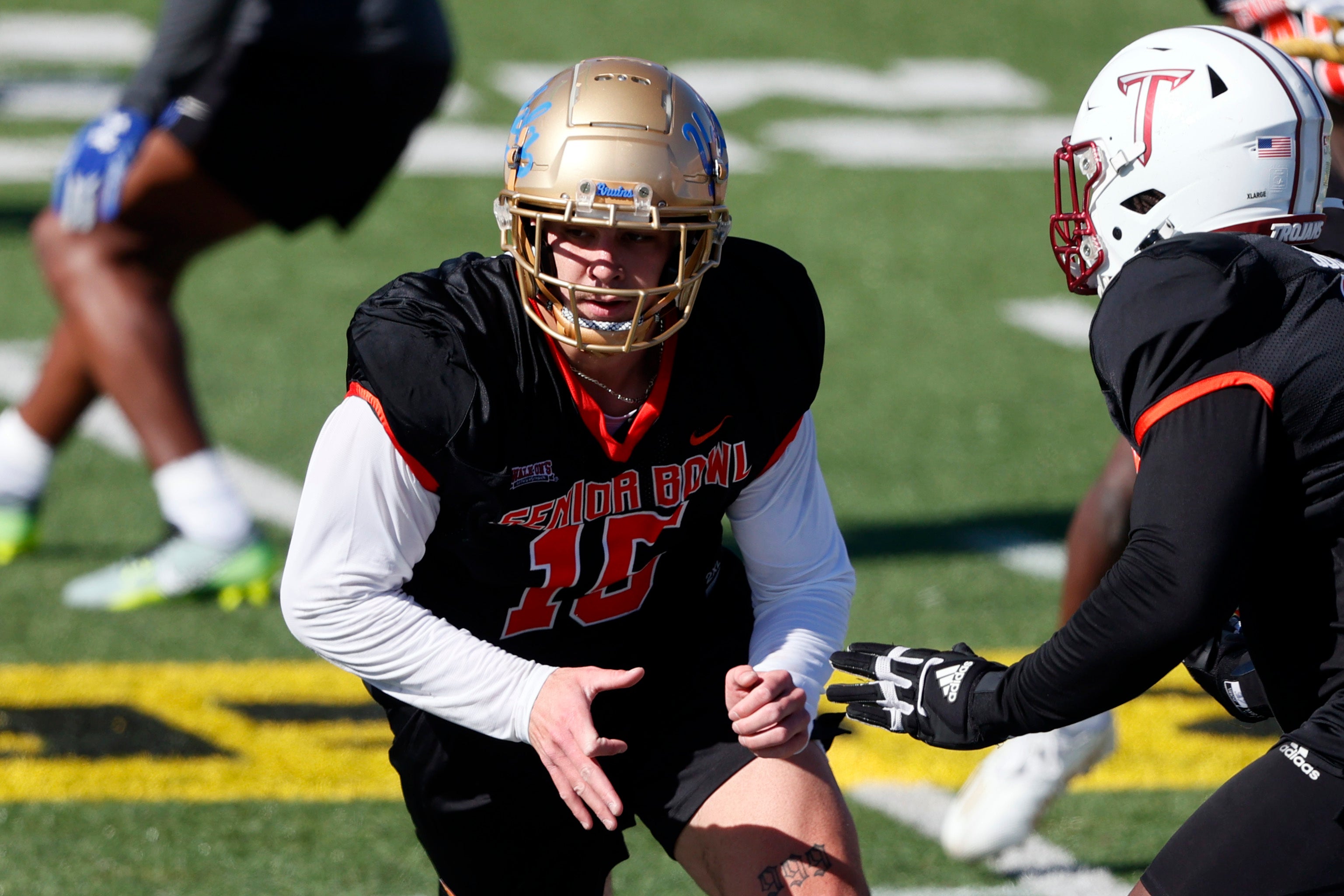 Senior Bowl Latu Football