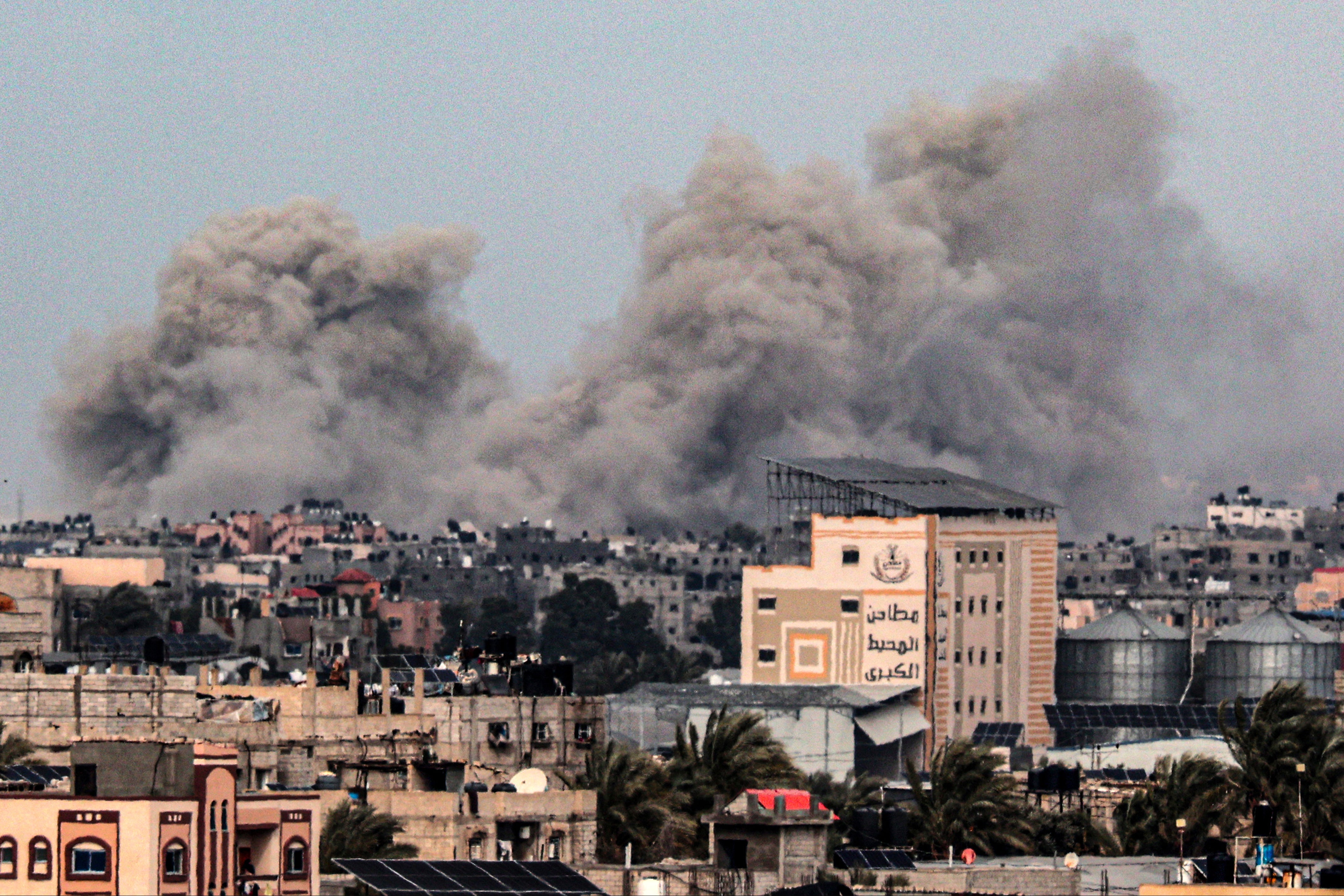 Smoke rises from southern Gaza in the wake of Israeli airstrikes