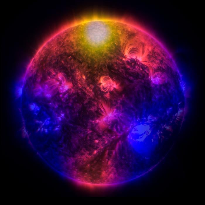 Color-coded density plot of gamma rays with energies between 5 and 150 gigaelectronvolts per photon, emitted by the Sun between October 2013 and January 2015, and registered by NASA’s Fermi-LAT telescope