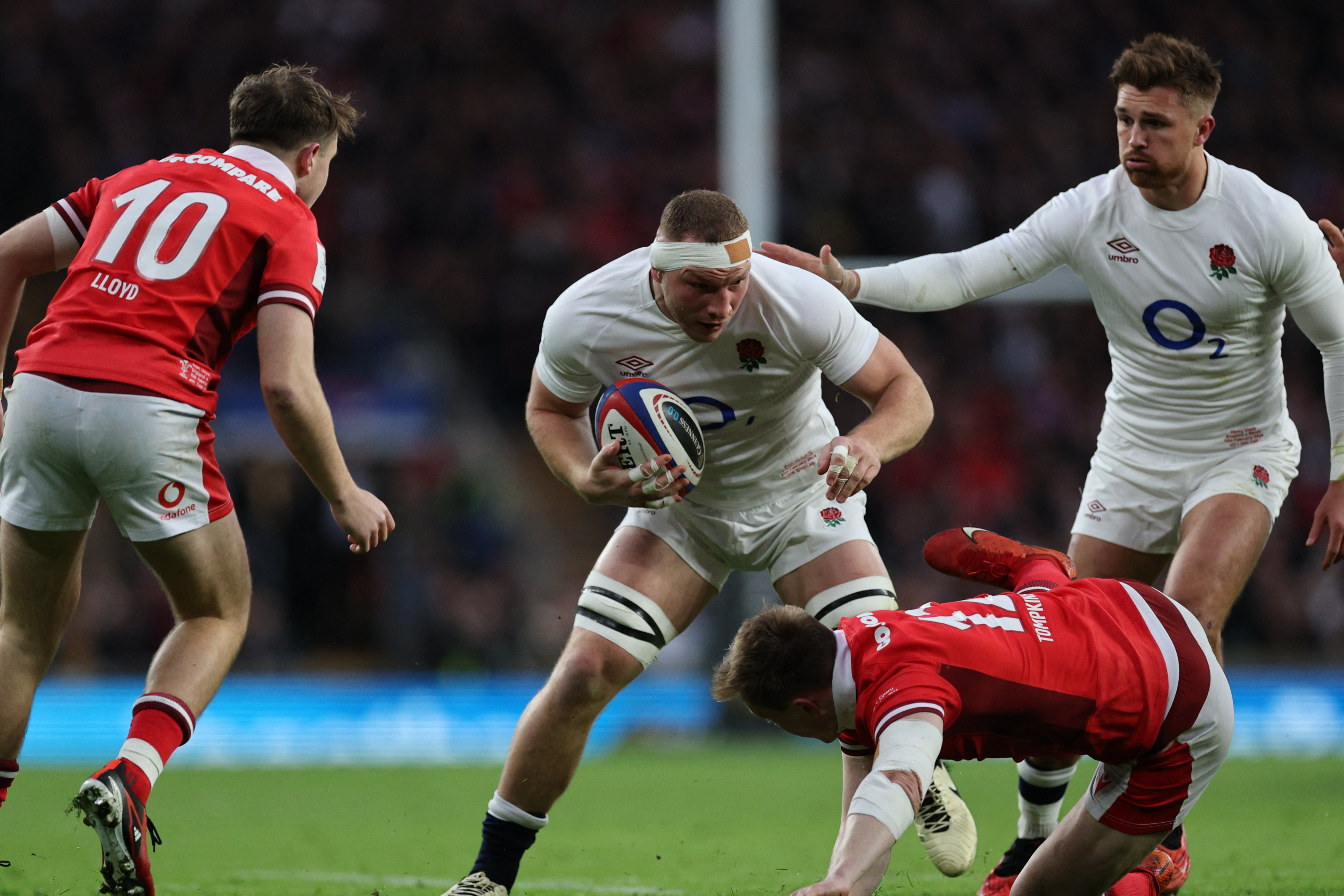 England started the brighter at Twickenham