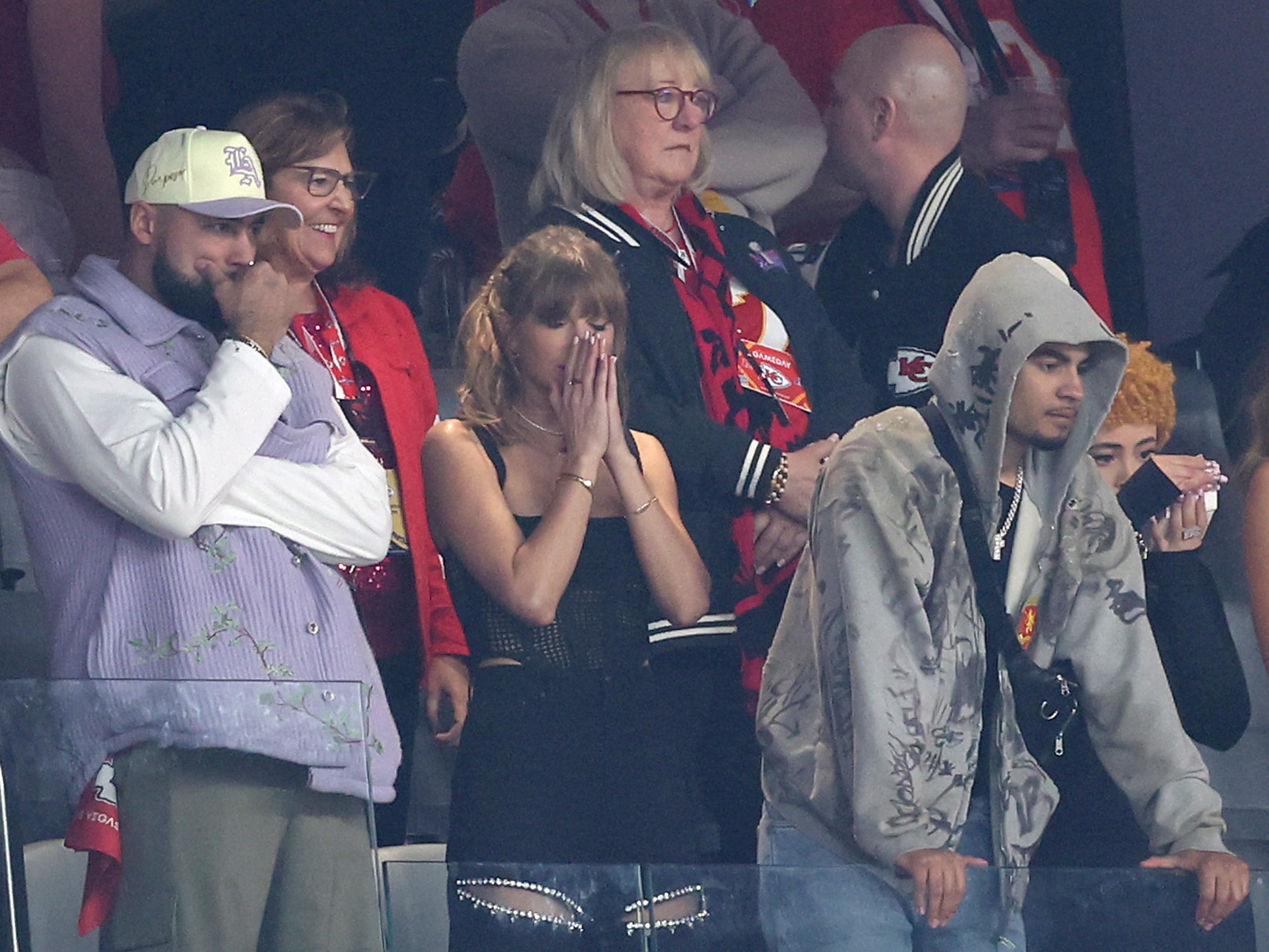 Swift looks tense as the 49ers pull ahead during the Super Bowl