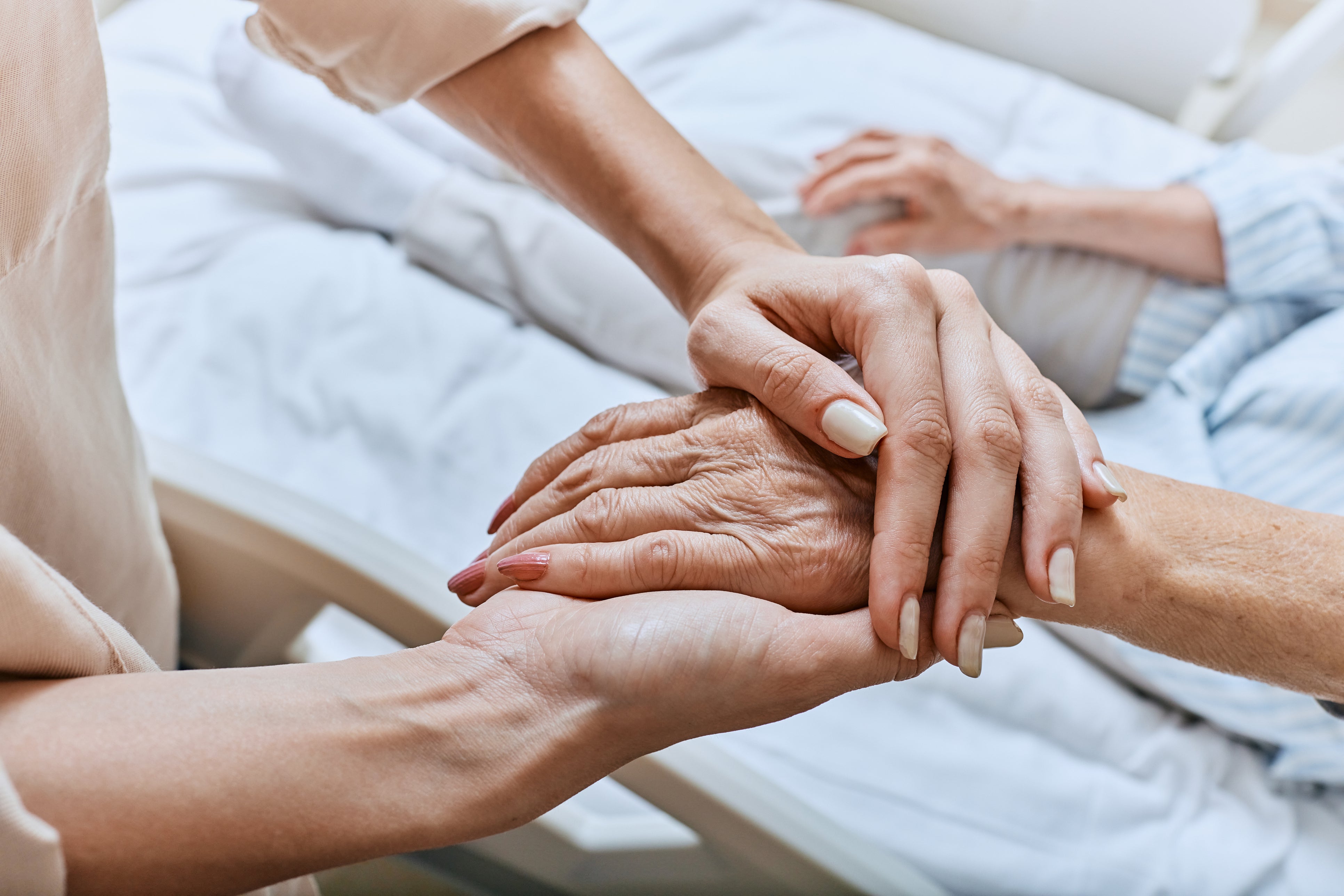 Vivir solo puede ser estresante, especialmente para los ancianos