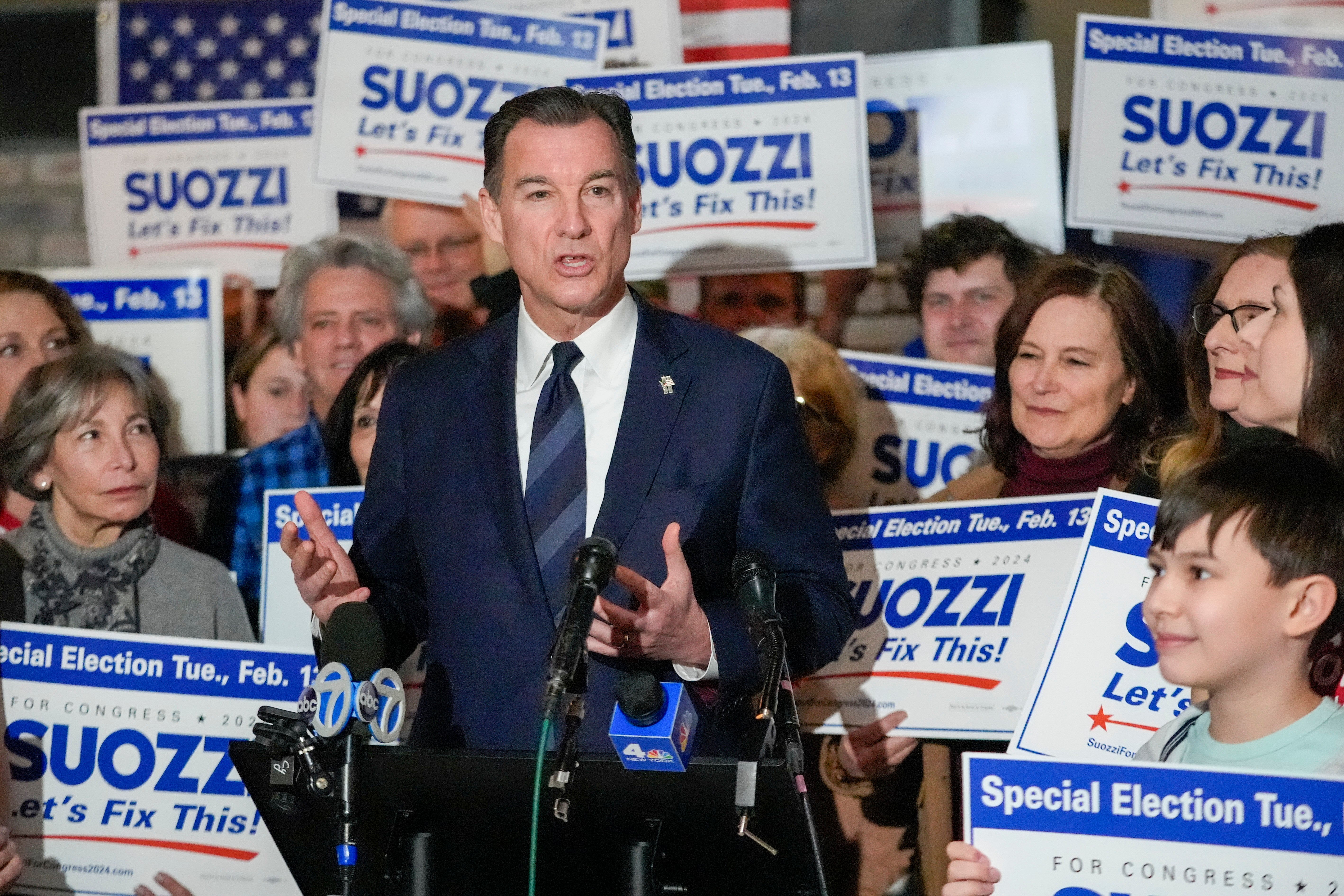 Tom Suozzi speaking in Plainview, New York