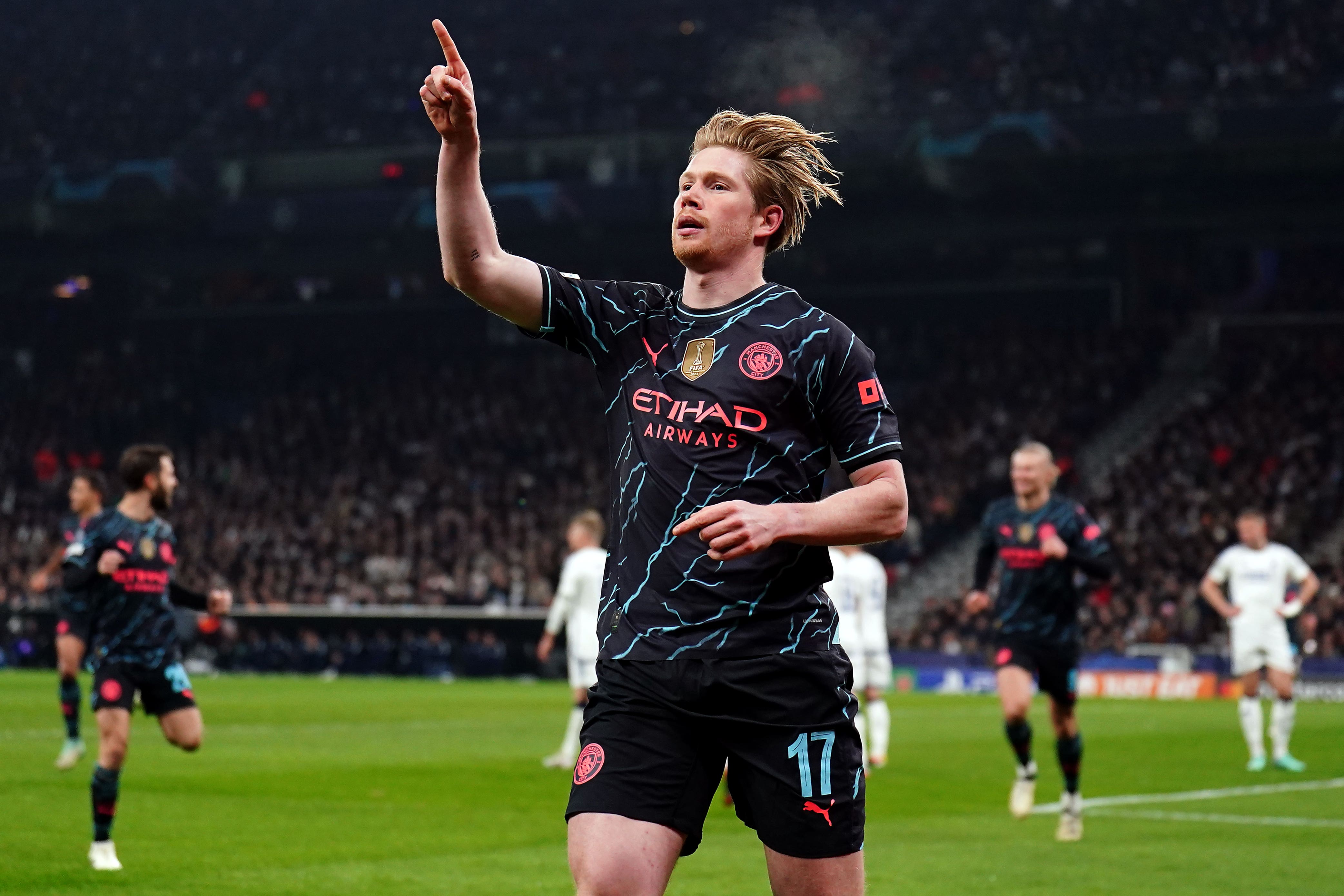 Kevin De Bruyne celebrates after scoring Manchester City’s first goal