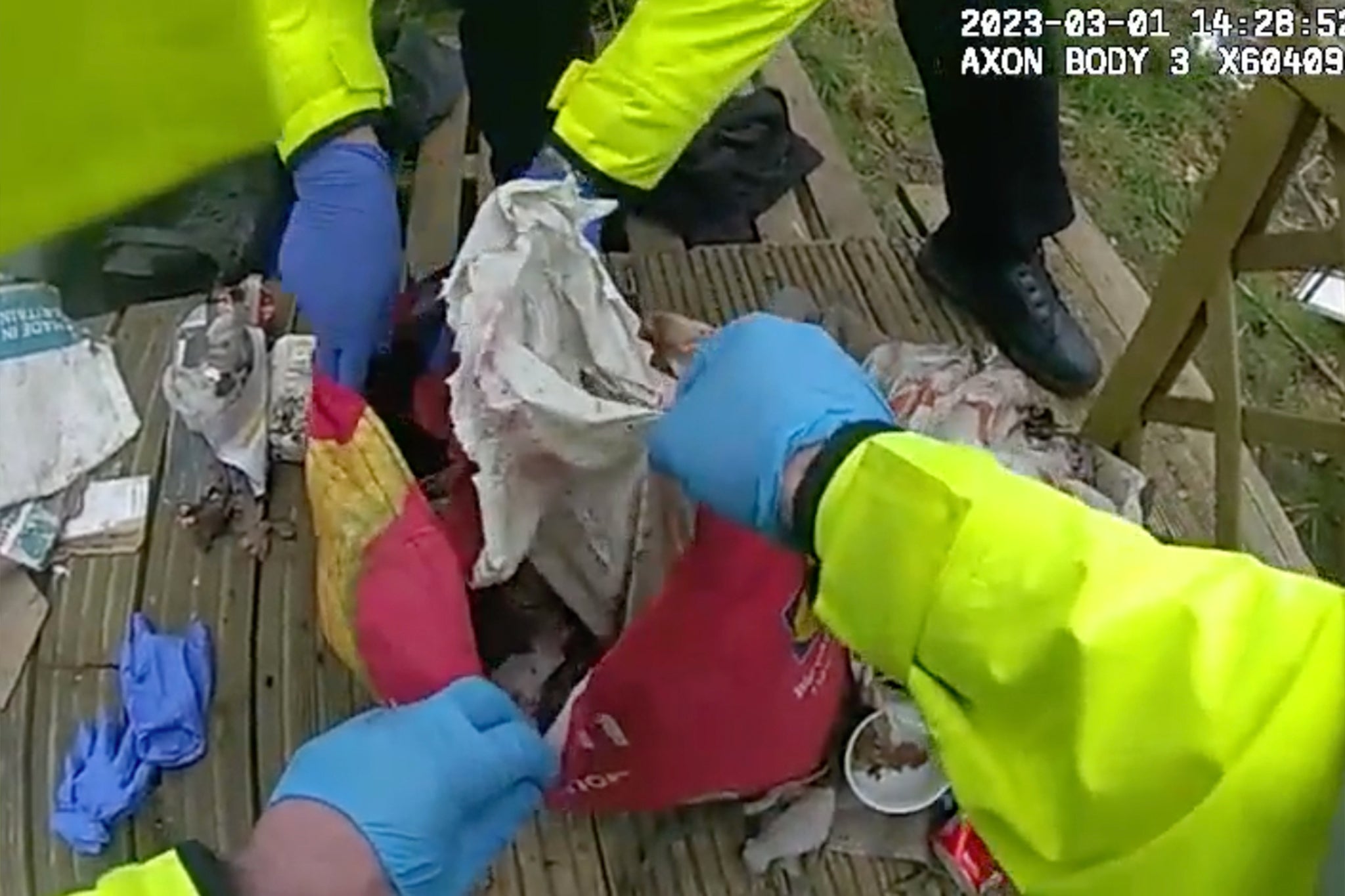 The moment police discovered the remains of Constance Marten and Mark Gordon’s baby covered in leaves in a rubbish-filled shopping bag