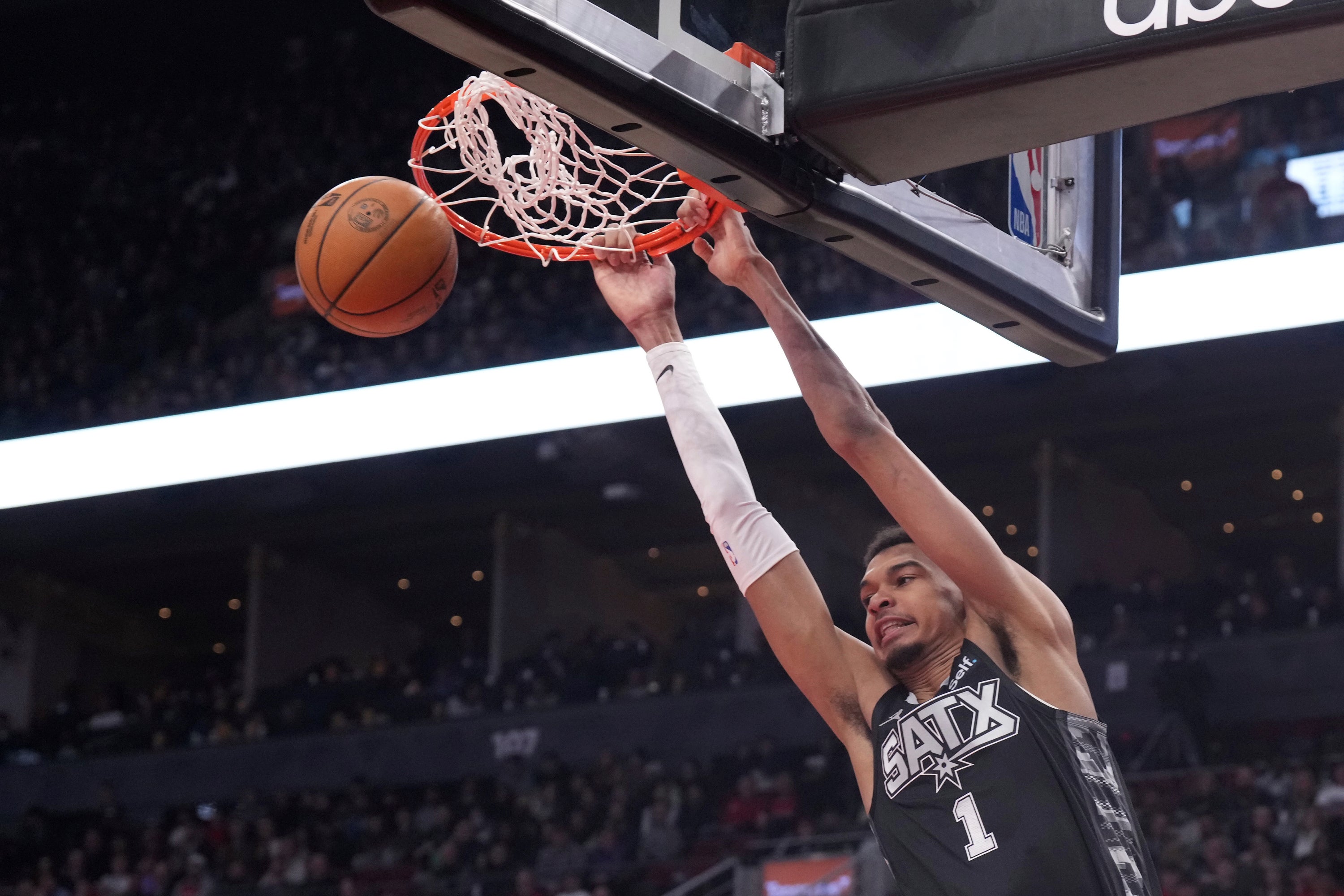 Spurs Raptors Basketball