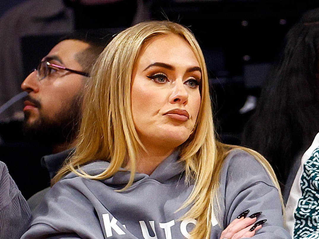 Adele at a game between the Memphis Grizzlies and the Los Angeles Lakers at Crypto.com Arena in 2023