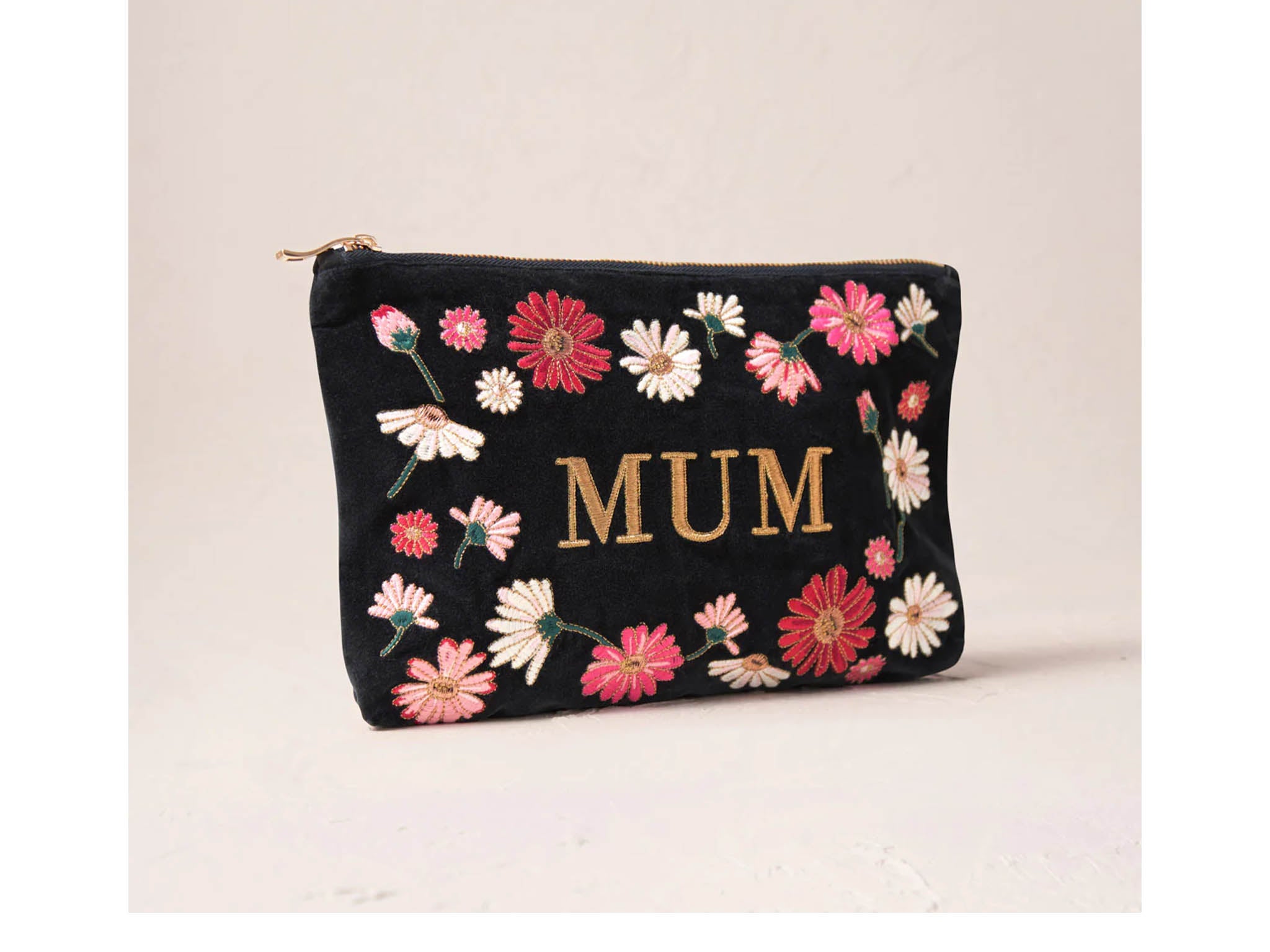 Elizabeth Scarlett Mum Pouch-indybest