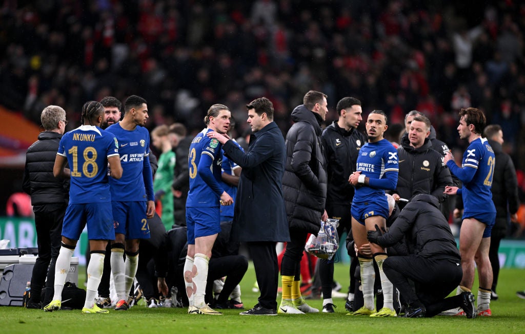 Pochettino consoles Gallagher at full-time