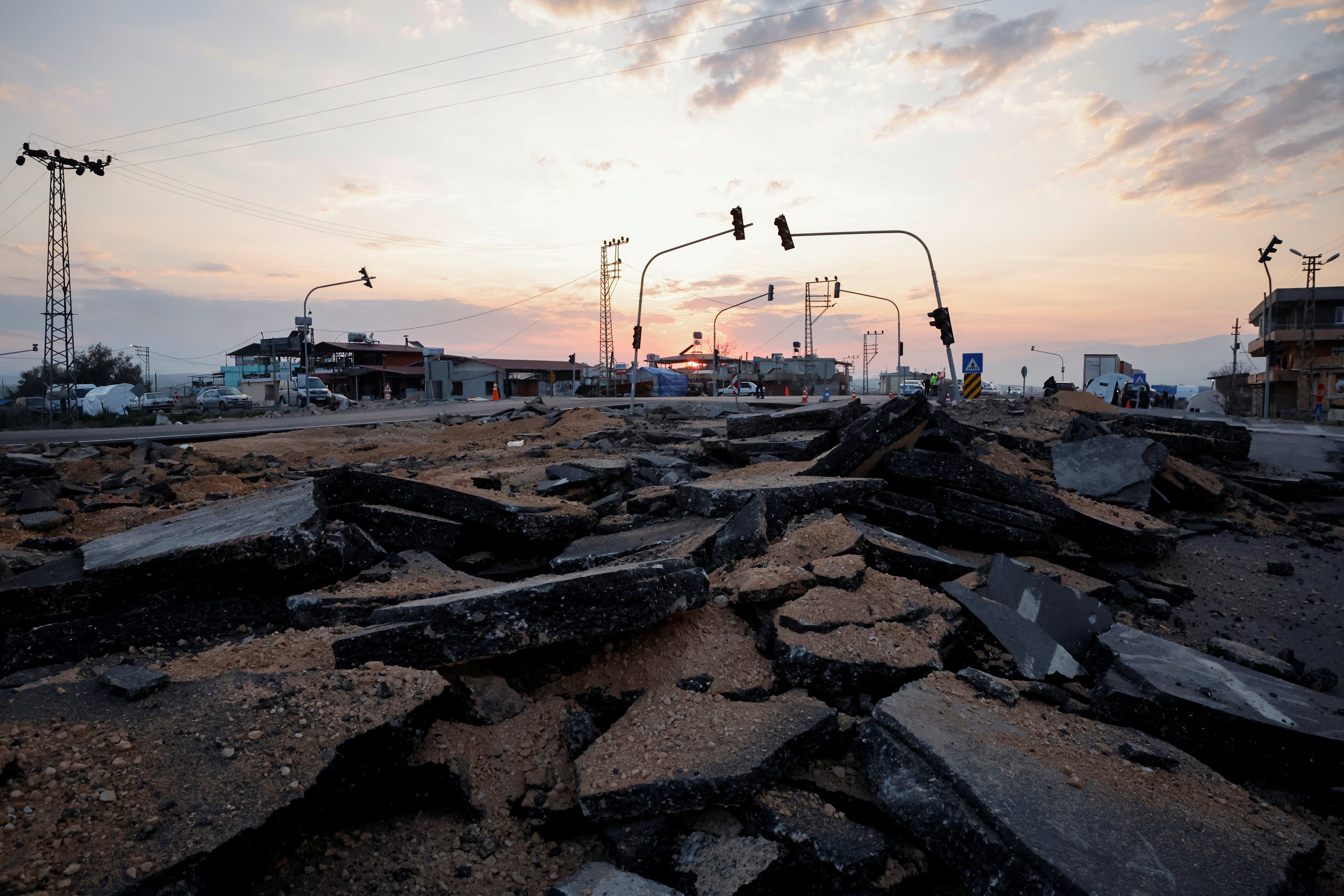 The catastrophic earthquake in Hatay lay waste to roads