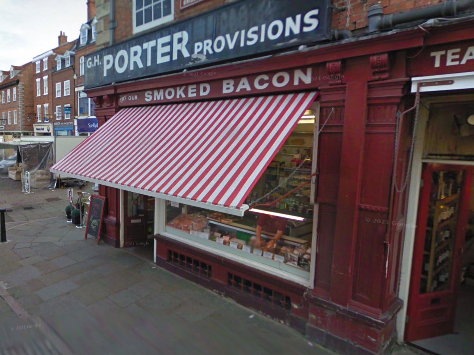 A butcher has left locals “weeping” after he left a heartbreaking note explaining why he has had to close his shop after over 170-years in business