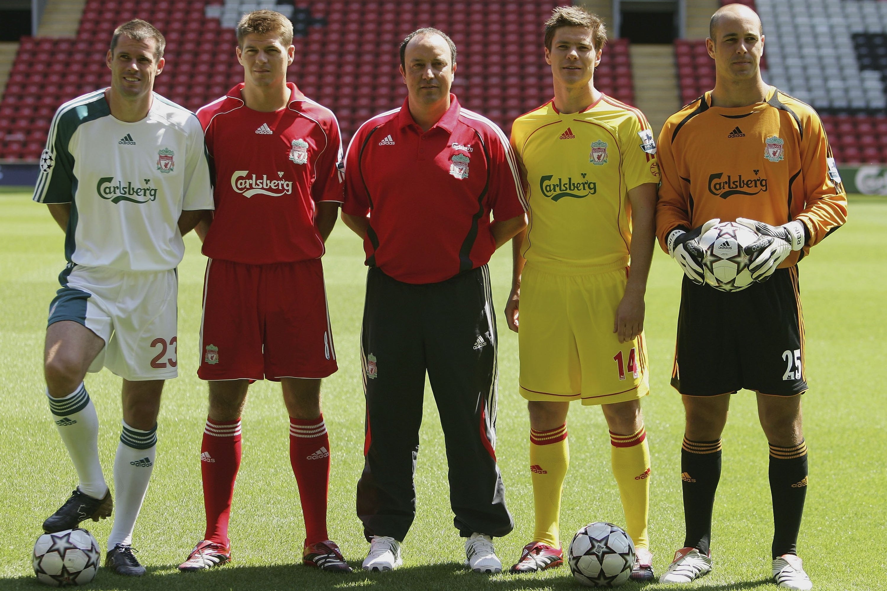 Rafa Benitez (centre) has praised his former player Xabi Alonso (second from right)