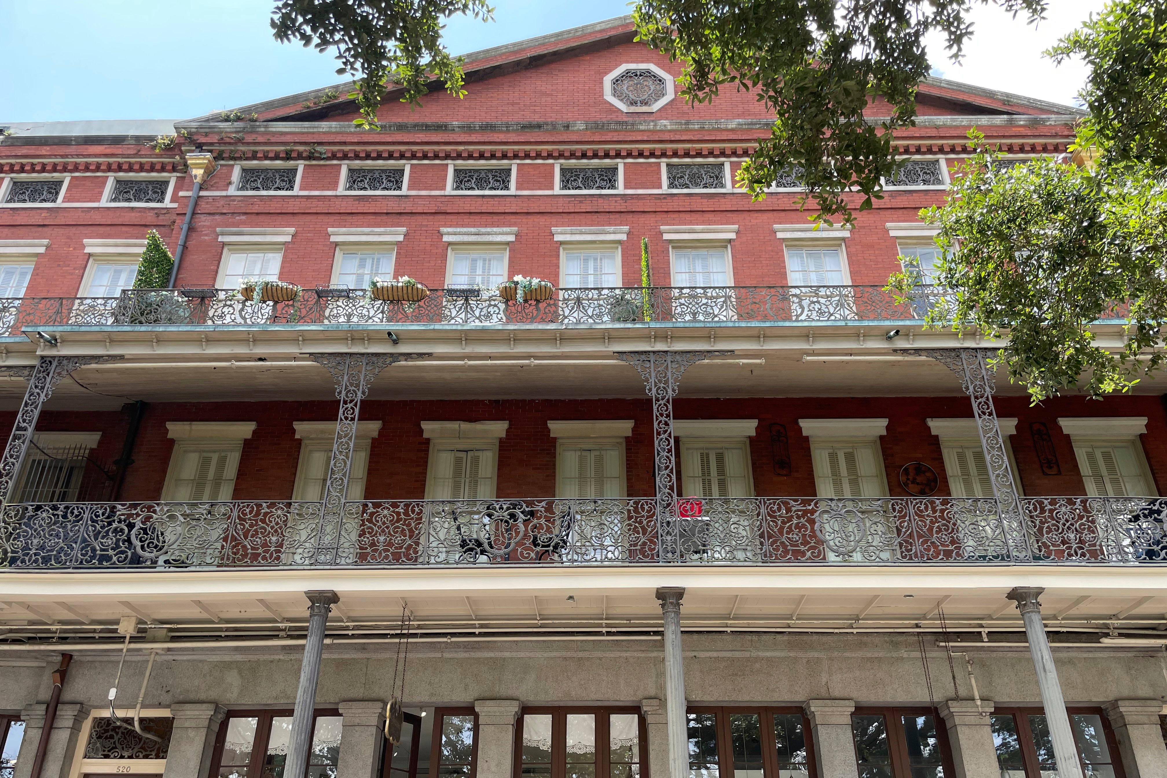 French Quarter Apartment Mayor