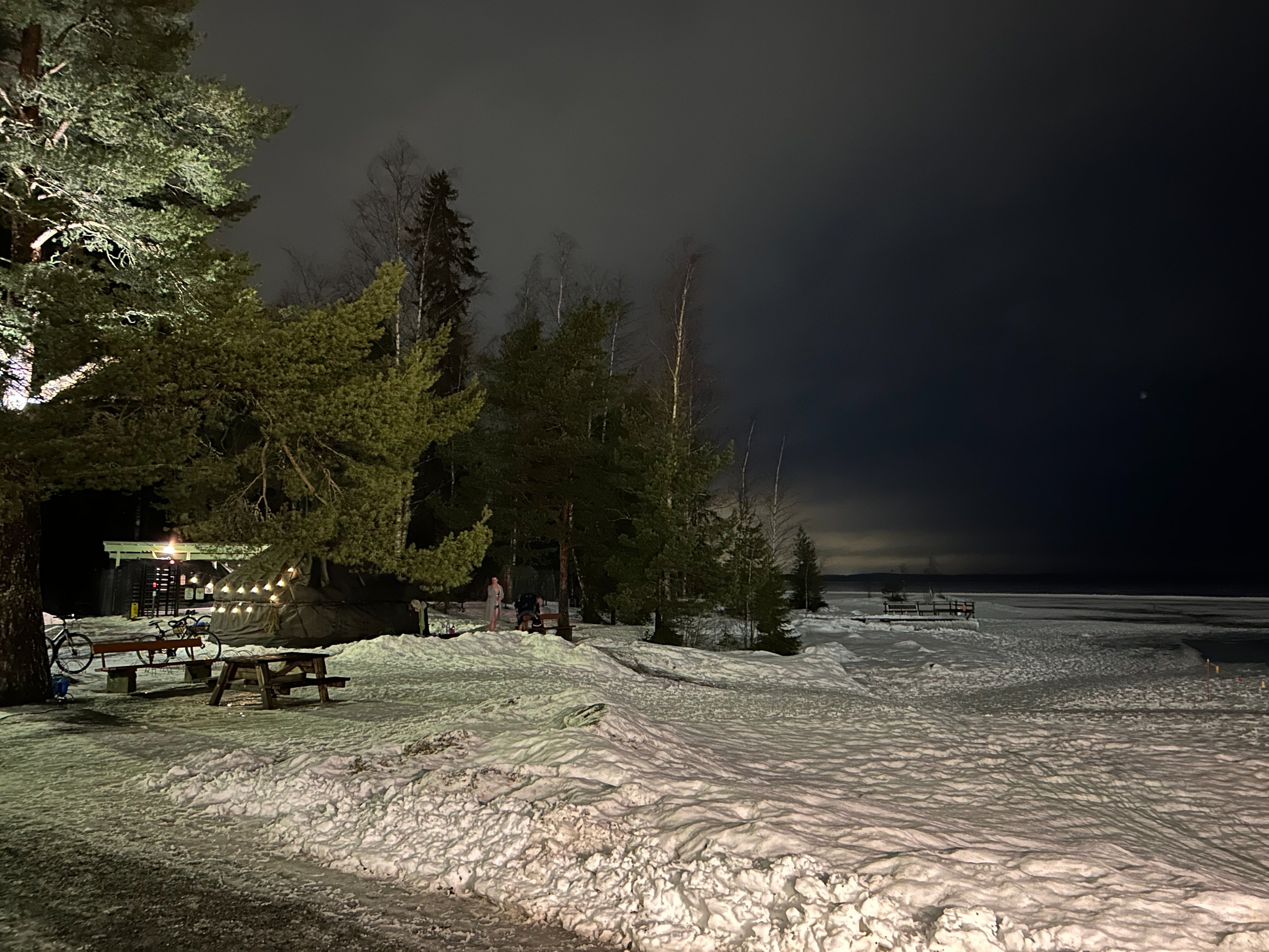 The Rauhaniemi folk spa has views over Näsijärvi Lake
