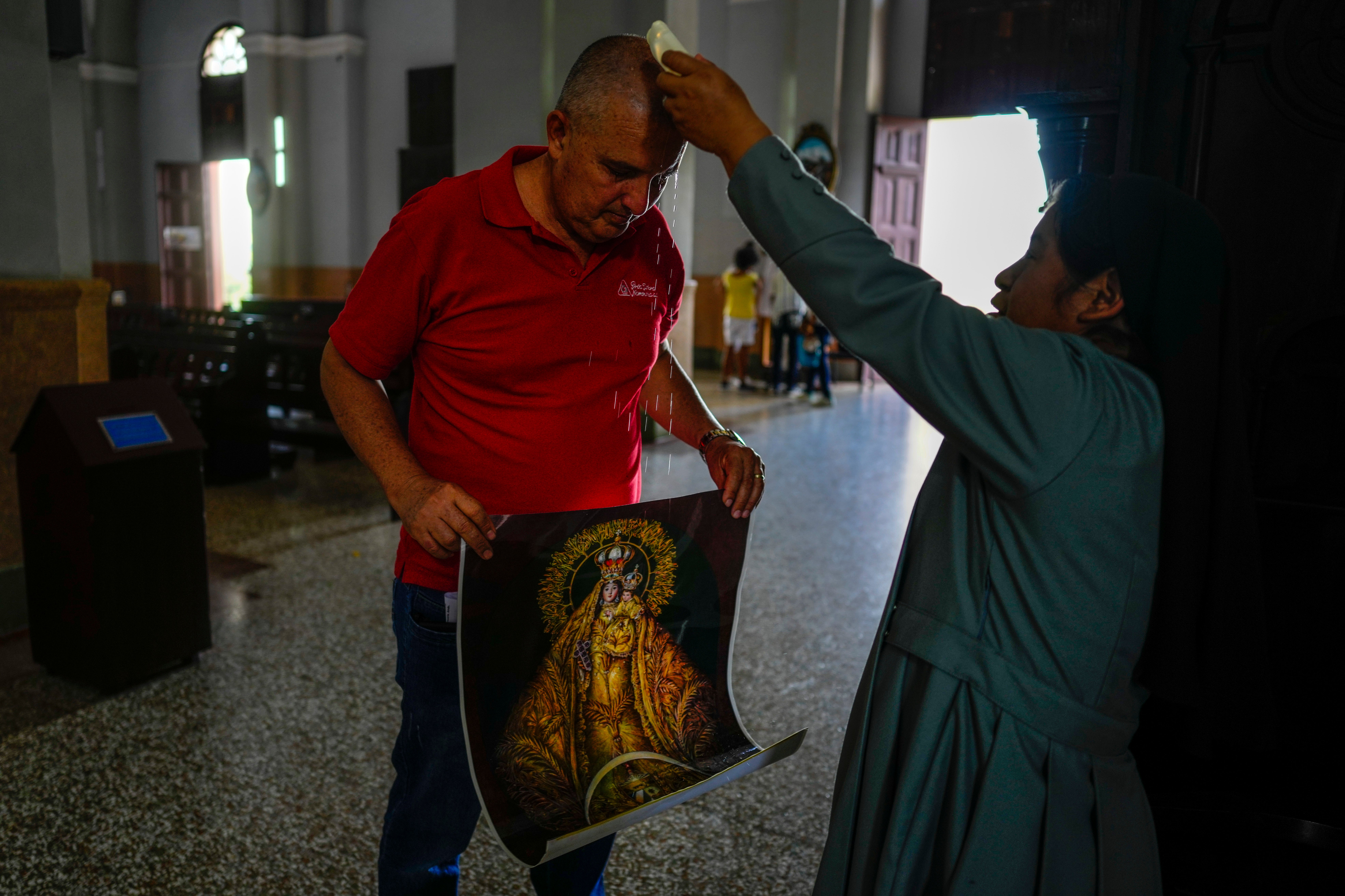 Virgin Mary Uniting Cubans