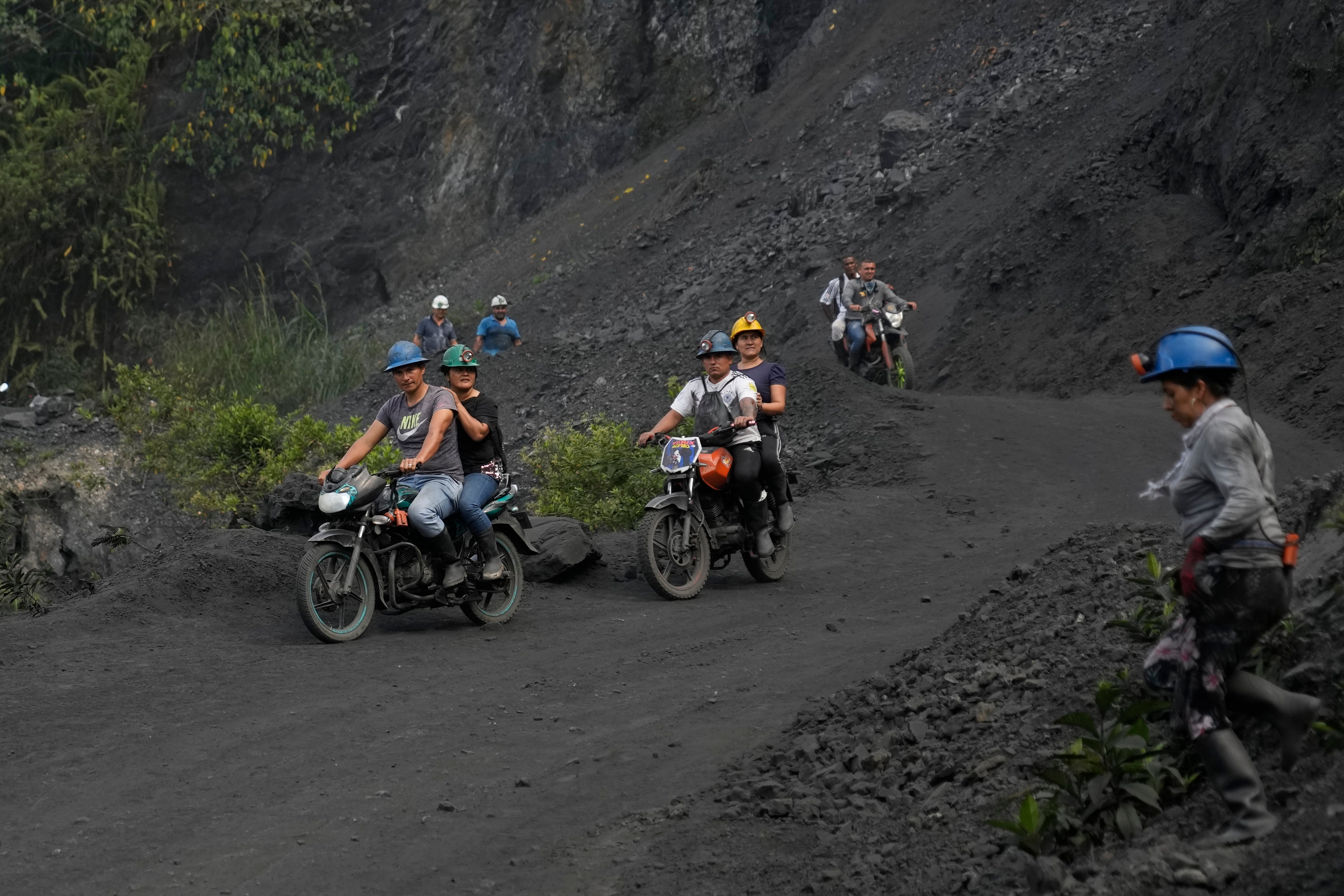 Colombia Women Emerald Mining