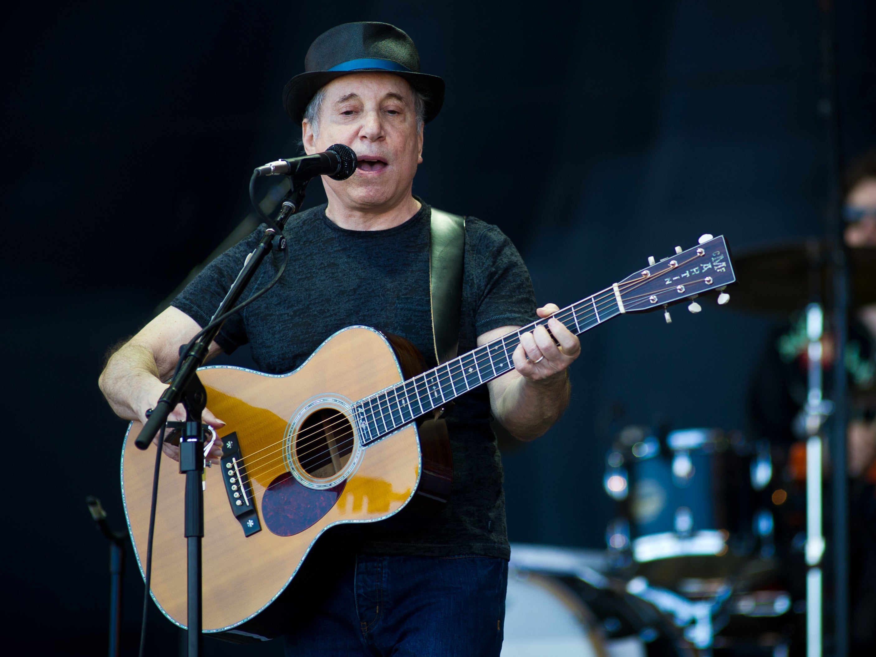 Paul Simon suffered hearing loss in one ear back in 2023