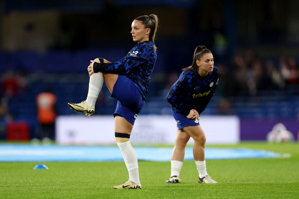 Chelsea warmed up in white socks, with Arsenal having to change